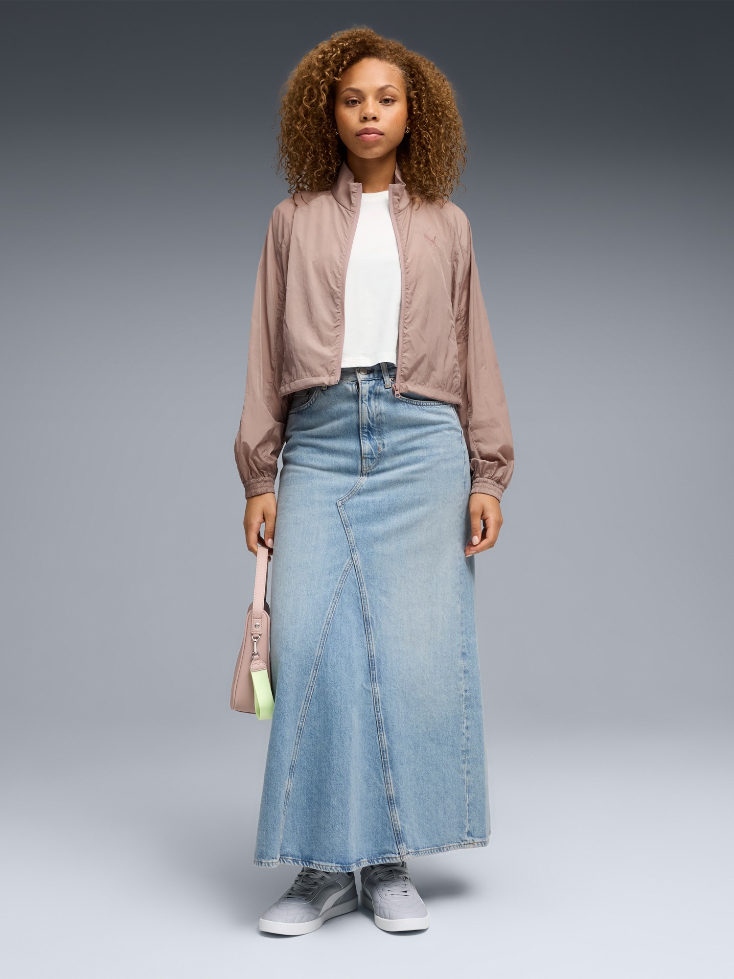 Вітрівка жіноча Puma HER Relaxed Full-Zip Woven Jacket мокко 69188788 изображение 4