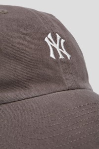 Бейсболка 47 Brand Ny Yankees Base Runner серая B-BSRNR17GWS-CCB изображение 4