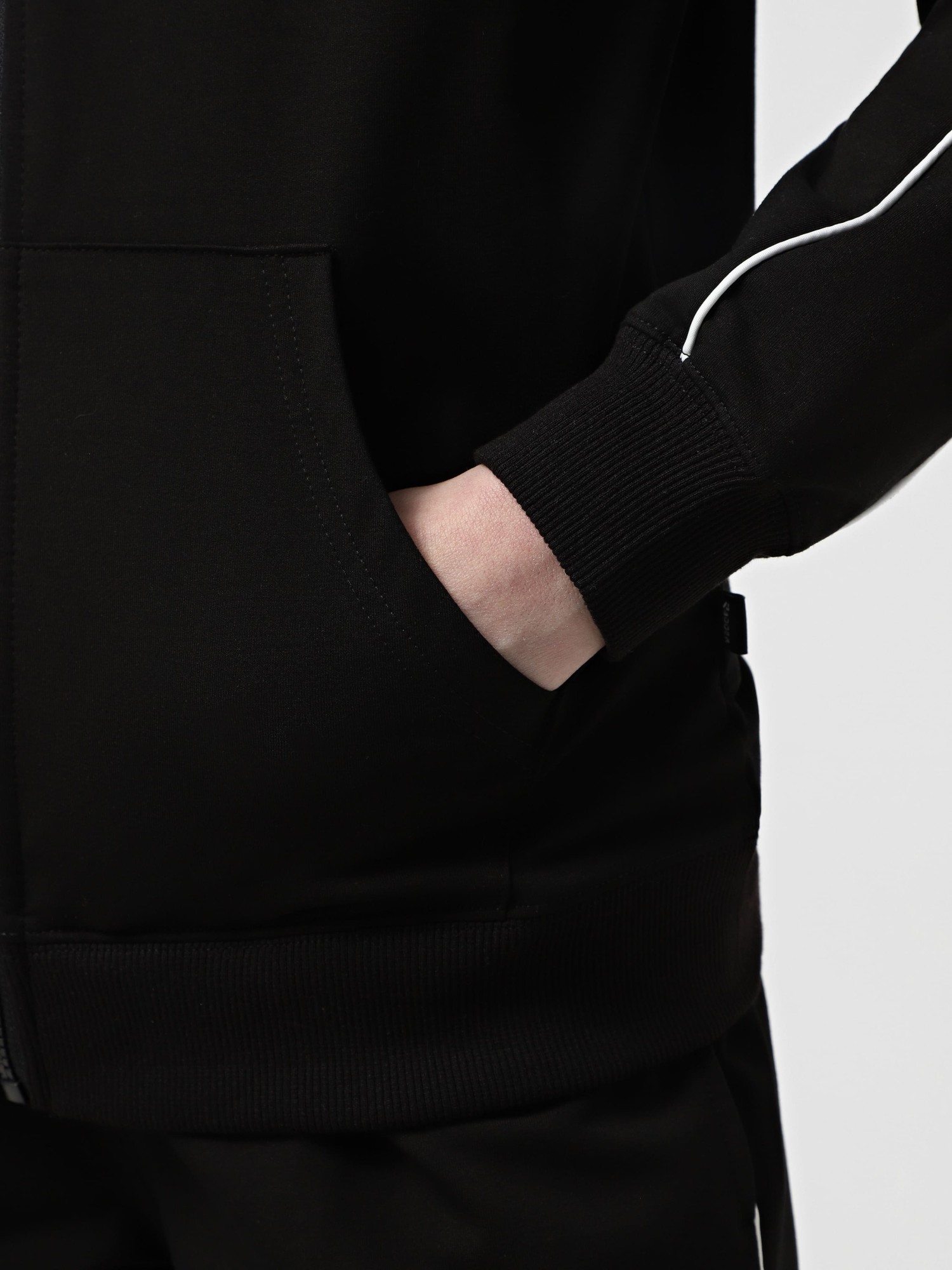 Толстовка жіноча Radder Savant чорна 442531-010  изображение 5