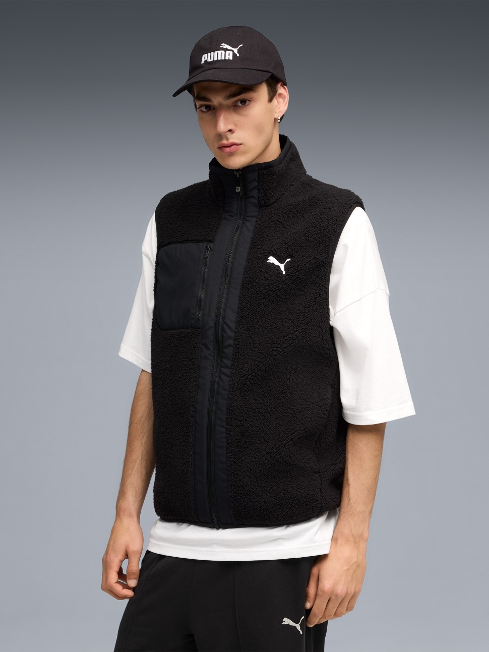 Жилет чоловічий Puma Reversible Sherpa Vest чорний 68837201 — фото 2