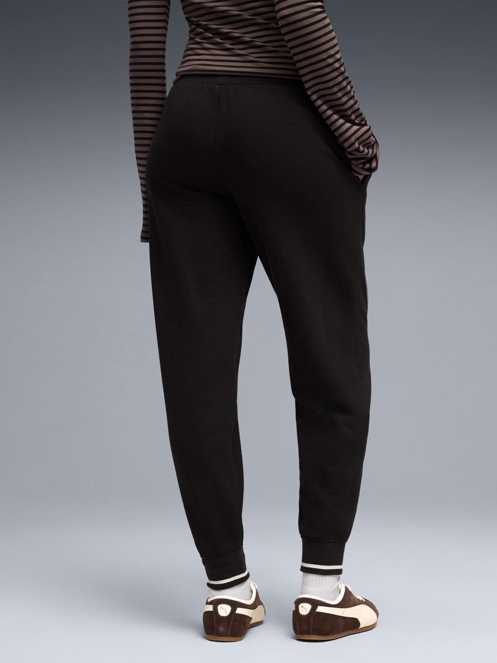 Штани жіночі Puma CLASS Comfort Sweatpants TR cl чорні 69187901 — фото 3