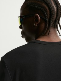 Футболка чоловіча Nike M NK DF UV MILER SS чорна IF2082-010 изображение 4