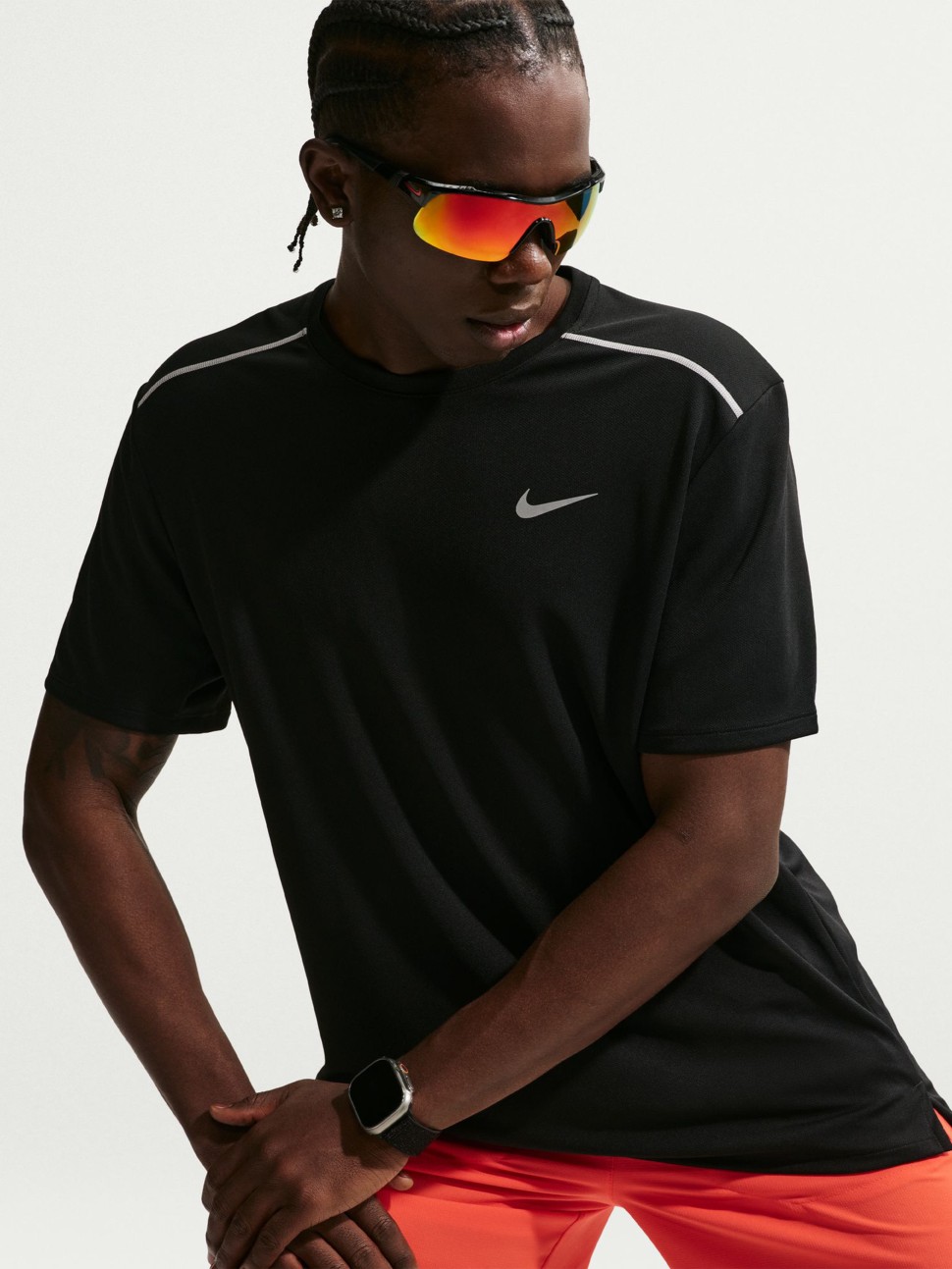 Футболка мужская Nike M NK DF UV MILER SS черная IF2082-010 — фото 5 — Sport City Футболка мужская Nike M NK DF UV MILER SS черная IF2082-010 — фото 5