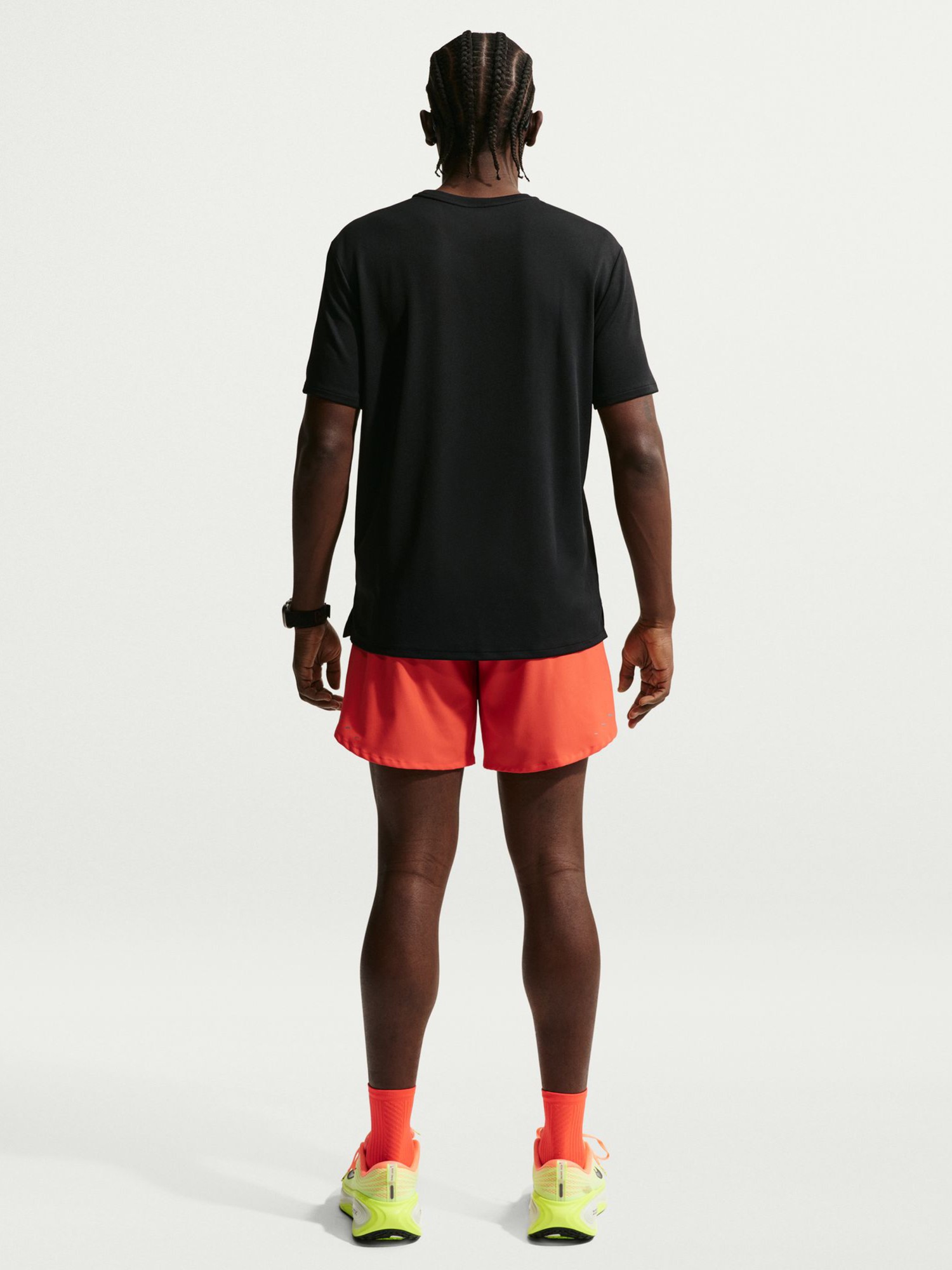 Футболка мужская Nike M NK DF UV MILER SS черная IF2082-010 изображение 6
