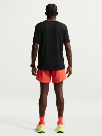 Футболка чоловіча Nike M NK DF UV MILER SS чорна IF2082-010 изображение 6