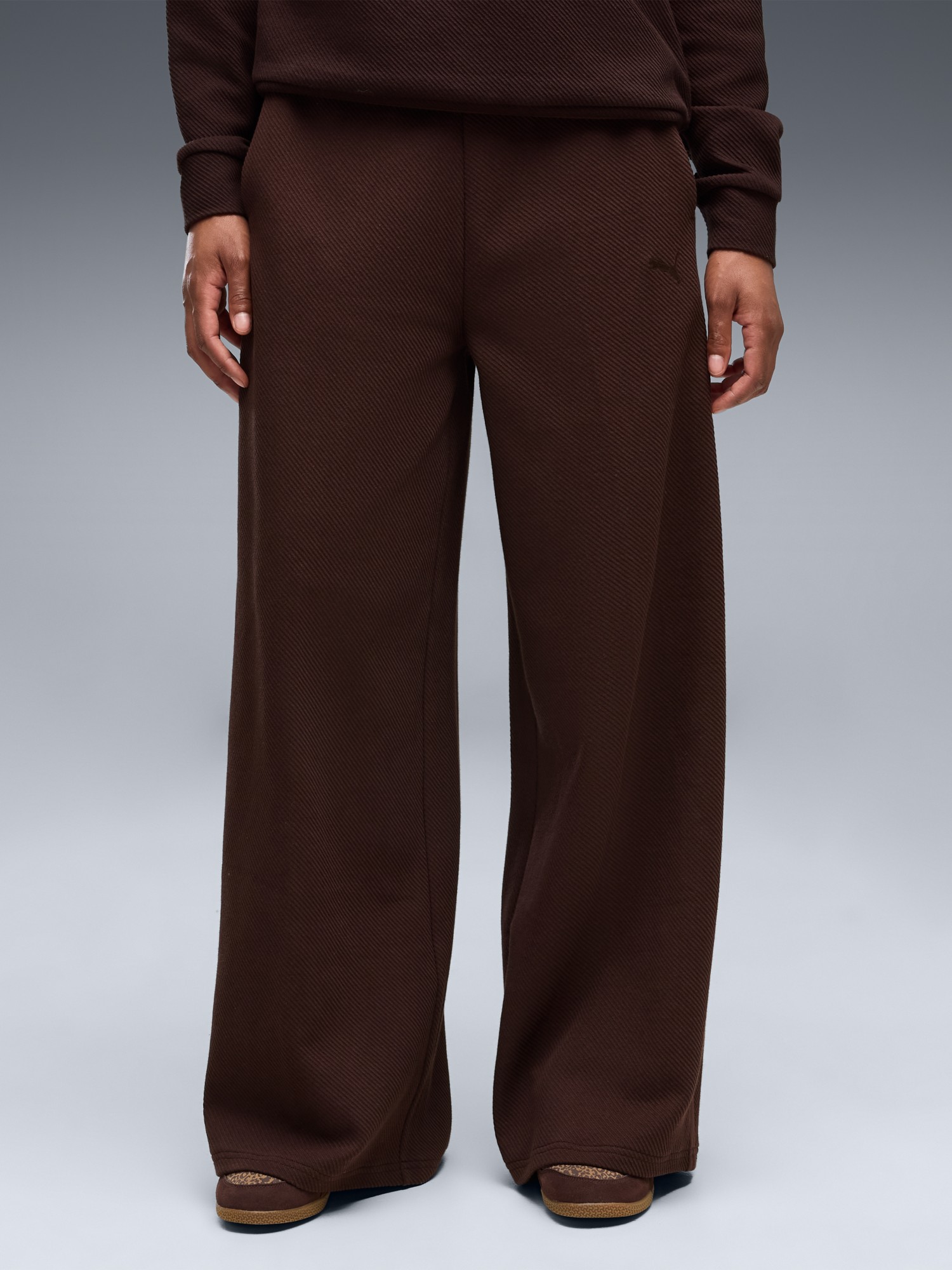 Брюки женские Puma CLASS Relaxed Wide Leg Pants коричневые 69401333 изображение 2