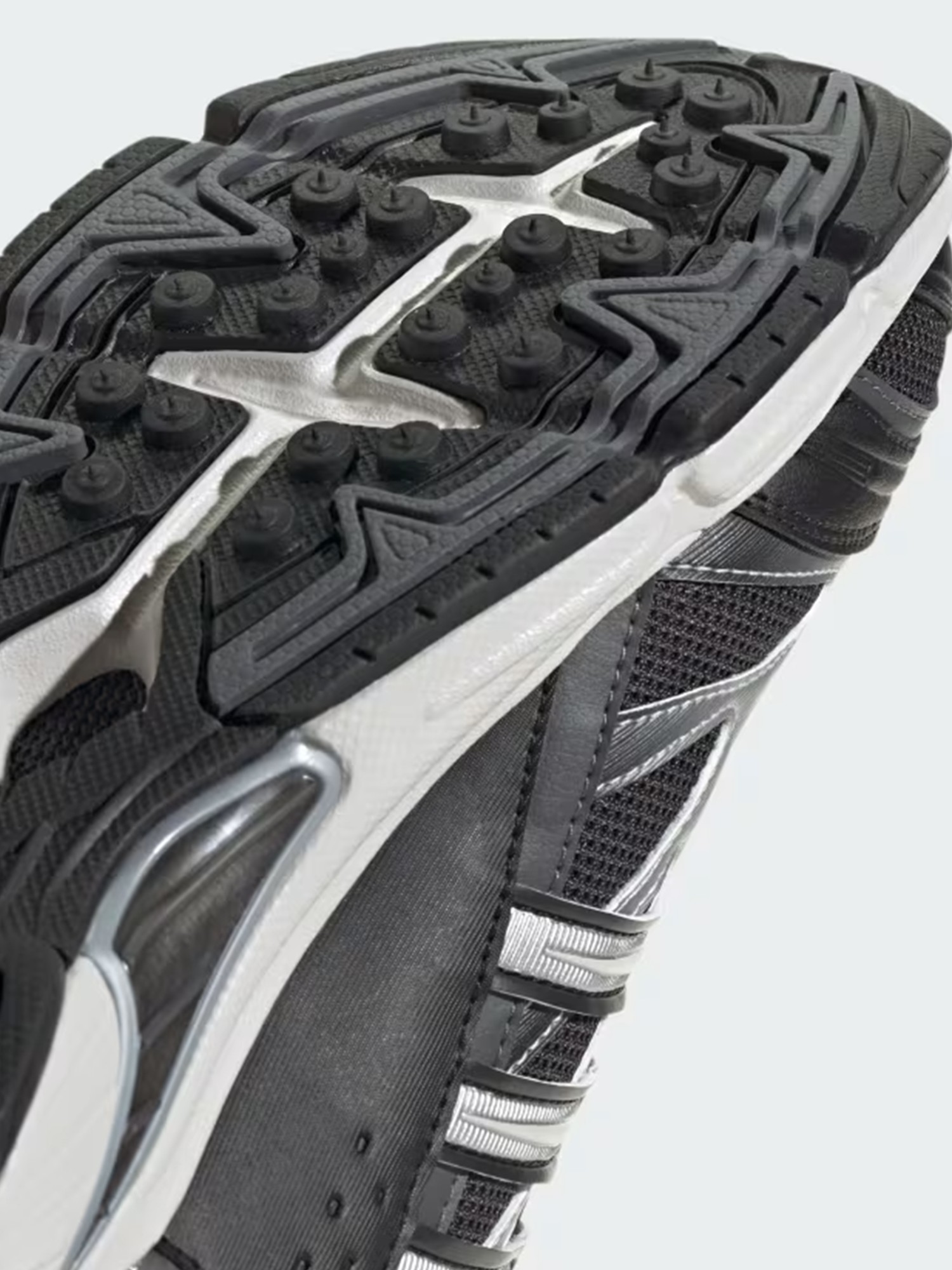 Кросівки чоловічі Adidas TEMPER RUN 2 чорні IH0404 изображение 7