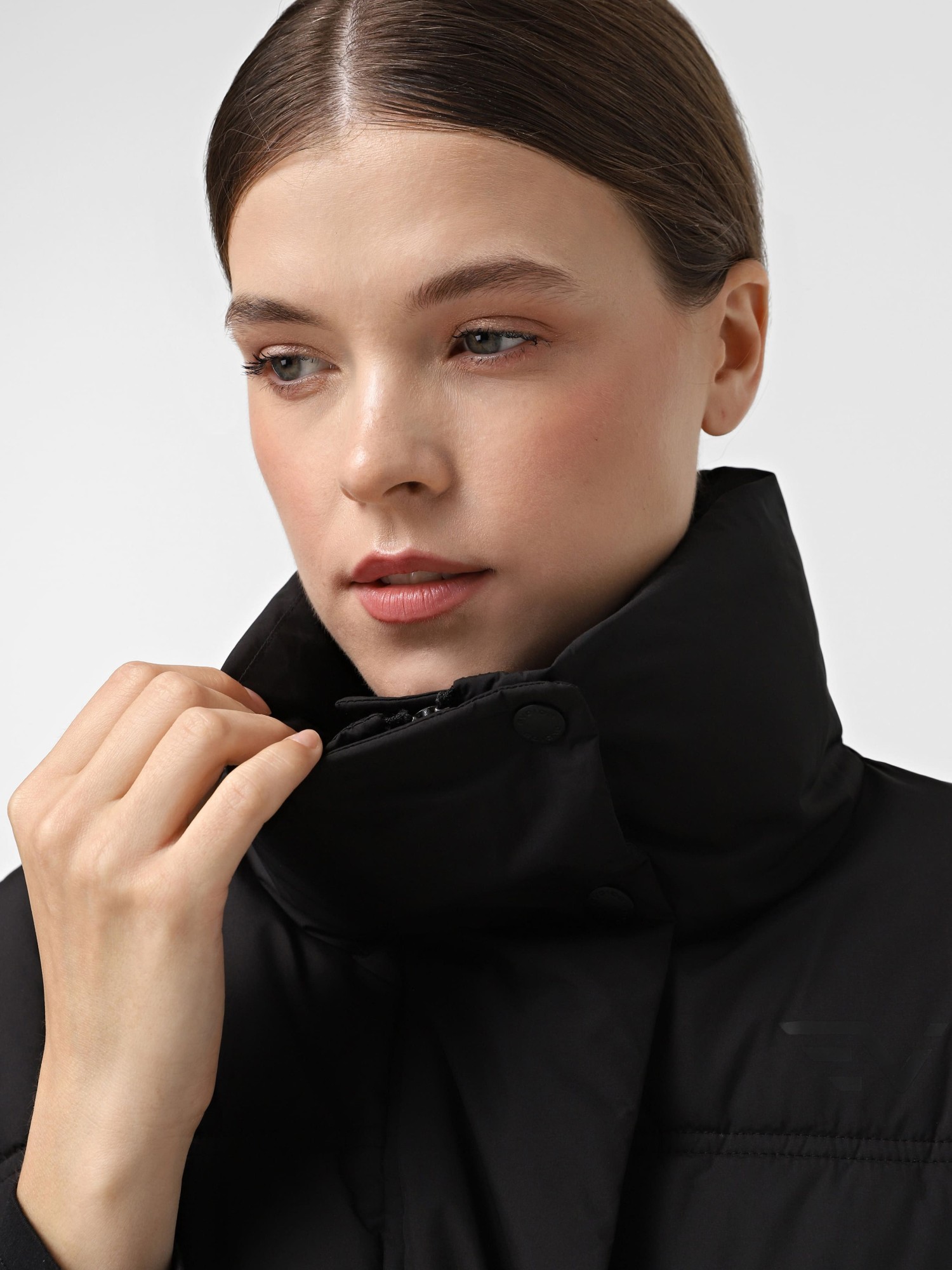 Жилет жіночий Evoids Supita чорний 722501-010 изображение 5