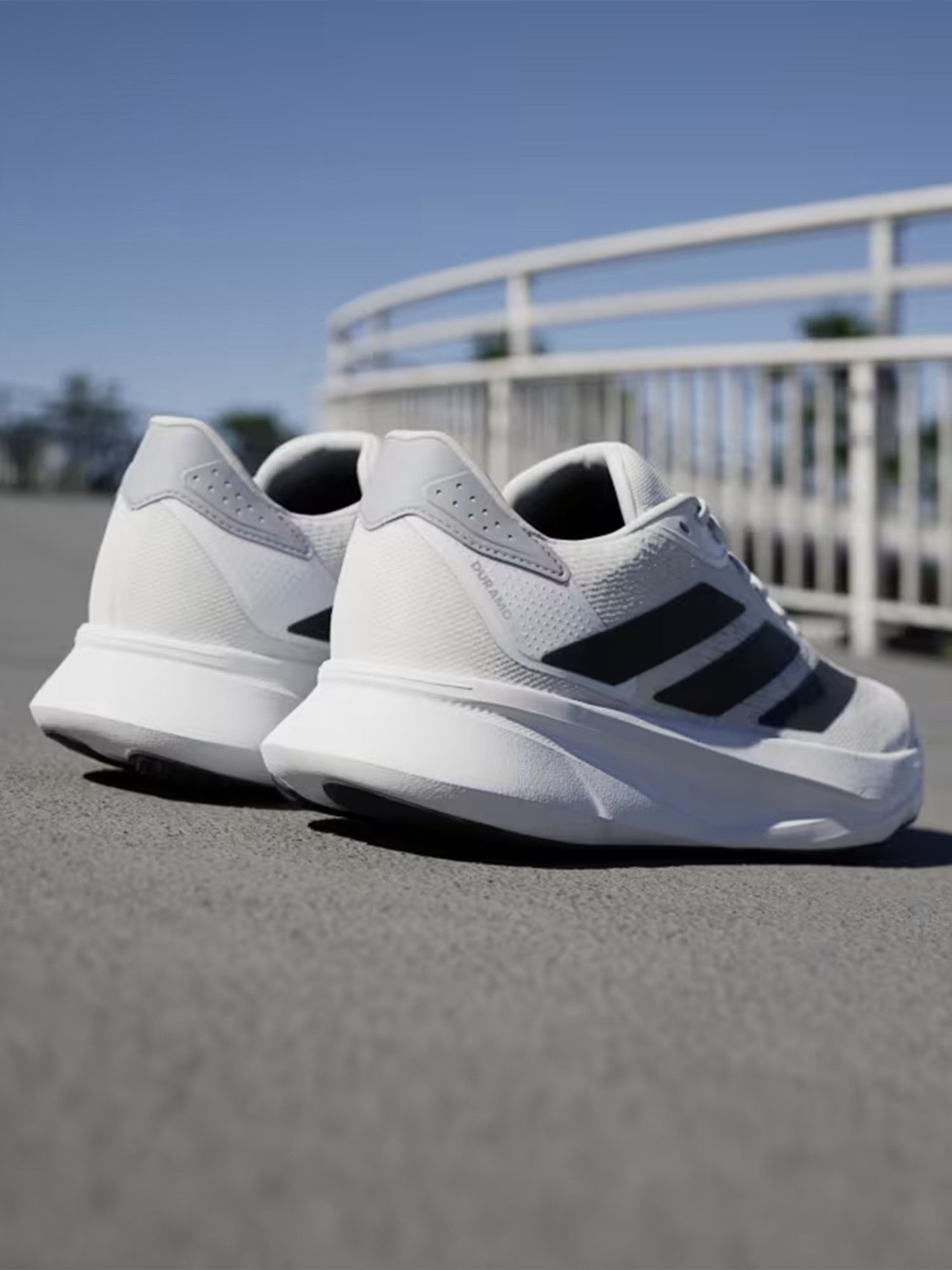 Кросівки чоловічі Adidas DURAMO SL2 M білі IH8215 изображение 4