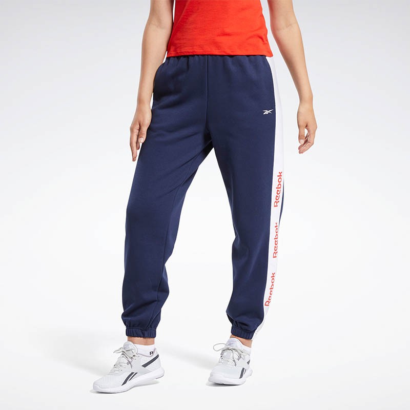 Брюки женские Reebok Training Essentials Logo Pants темно-синие FU2252 — Sport City Брюки женские Reebok Training Essentials Logo Pants темно-синие FU2252