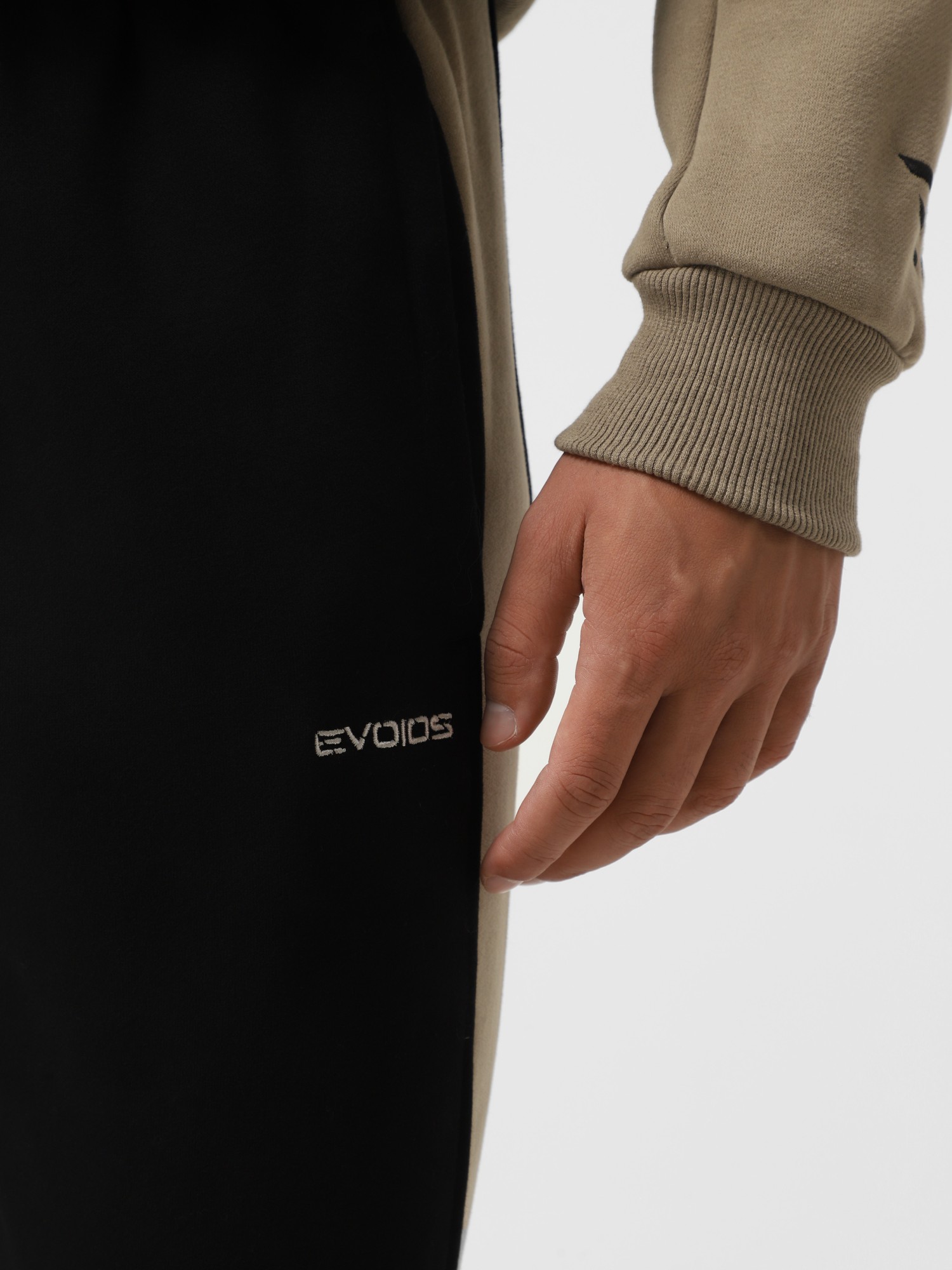 Штани чоловічі Evoids Wisteria чорні 552570-010  изображение 4