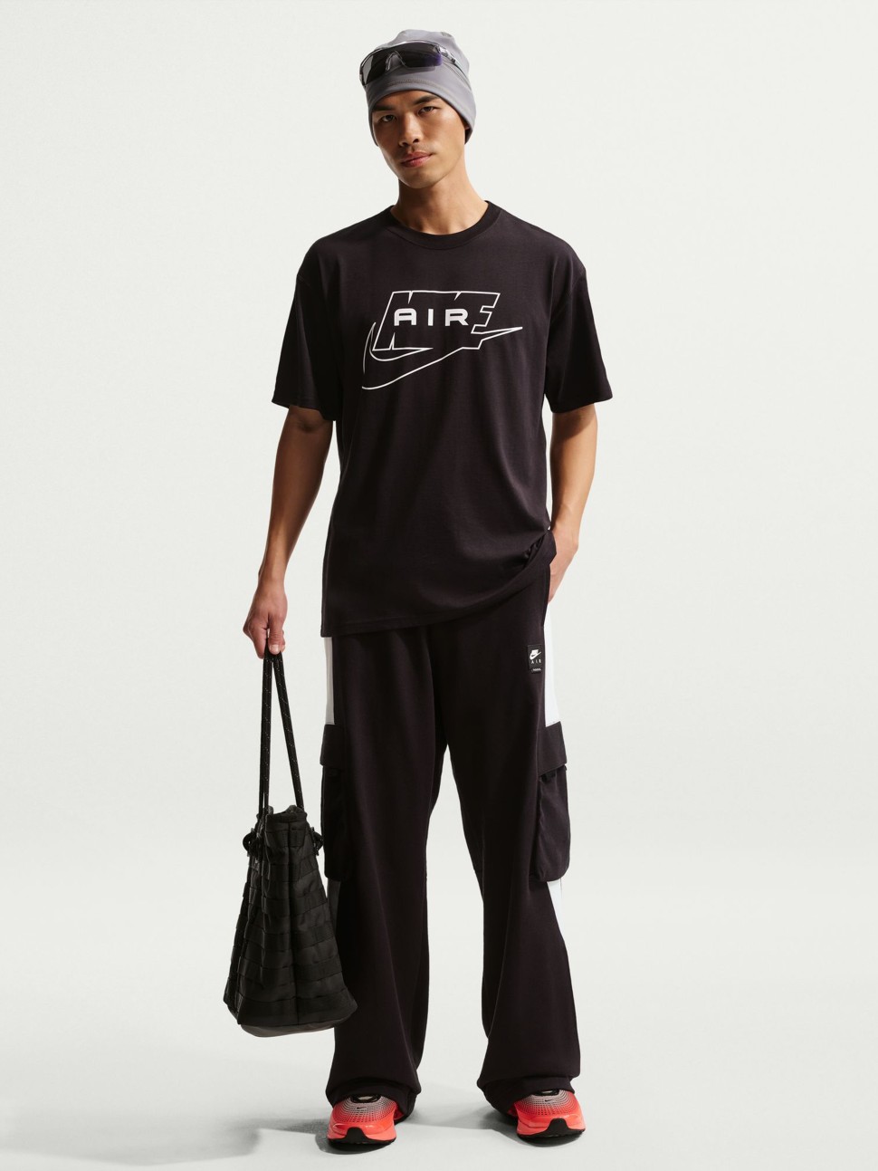 Футболка мужская Nike U NSW TEE LSE NIKE AIR черная IH1359-010 — фото 2 — Sport City Футболка мужская Nike U NSW TEE LSE NIKE AIR черная IH1359-010 — фото 2