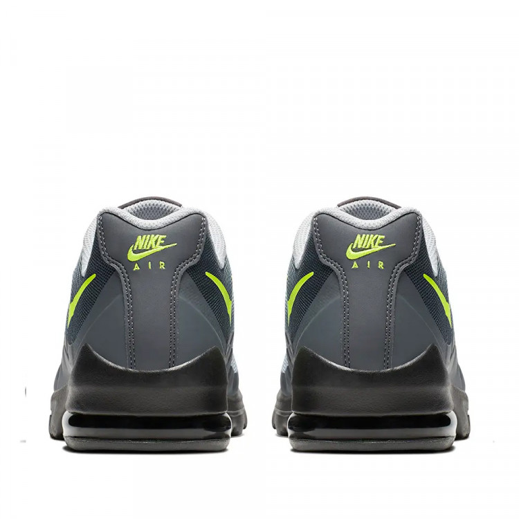 Кросівки чоловічі Nike Air Max Invigor сірі CD1515-004