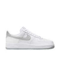 Кроссовки мужские Nike AIR FORCE 1 07 белые FJ4146-100 изображение 1
