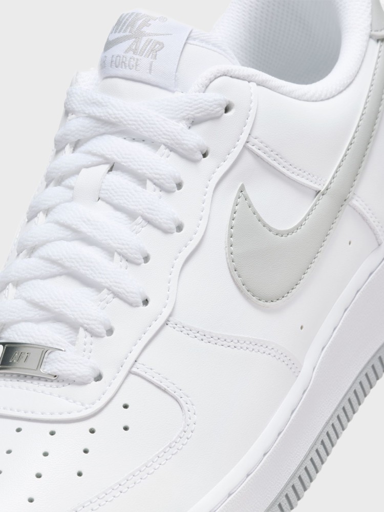 Кроссовки мужские Nike AIR FORCE 1 07 белые FJ4146-100 изображение 4
