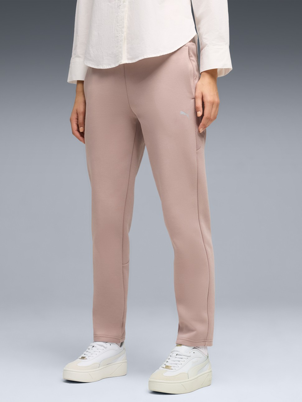 Штани жіночі Puma EVOSTRIPE Sweatpants DK op мокко 69189988 — фото 2 — Sport City Штани жіночі Puma EVOSTRIPE Sweatpants DK op мокко 69189988 — фото 2