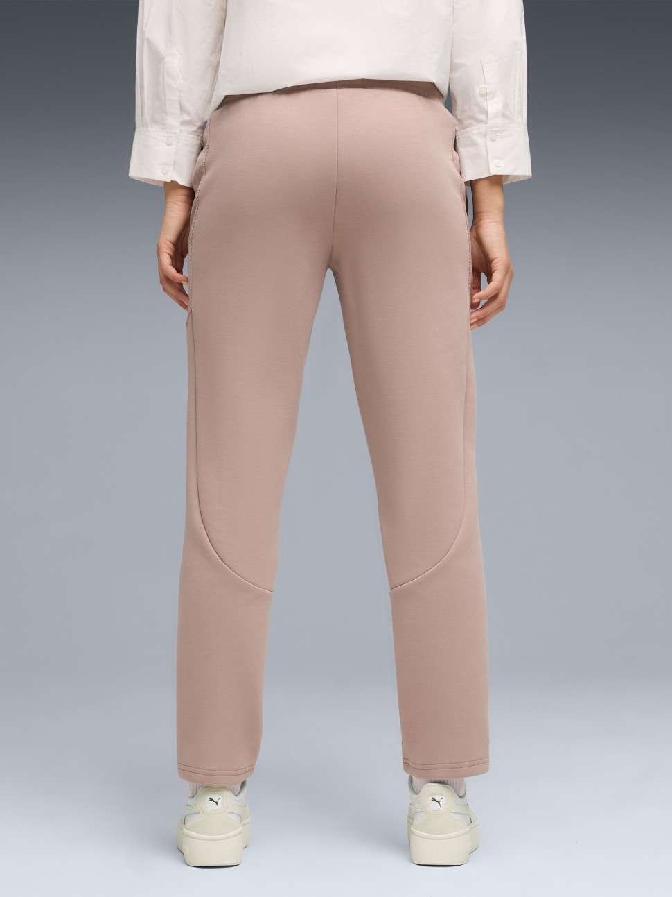 Штани жіночі Puma EVOSTRIPE Sweatpants DK op мокко 69189988 — фото 3 — Sport City Штани жіночі Puma EVOSTRIPE Sweatpants DK op мокко 69189988 — фото 3