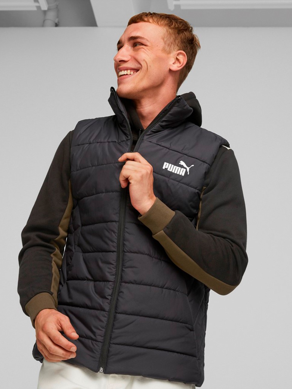 Жилет чоловічий Puma ESS Padded Vest чорний 84893901 — фото 2