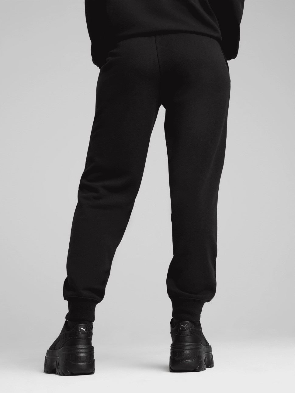 Штани жіночі Puma CLASS Sweatpants чорні 68503701 — фото 3