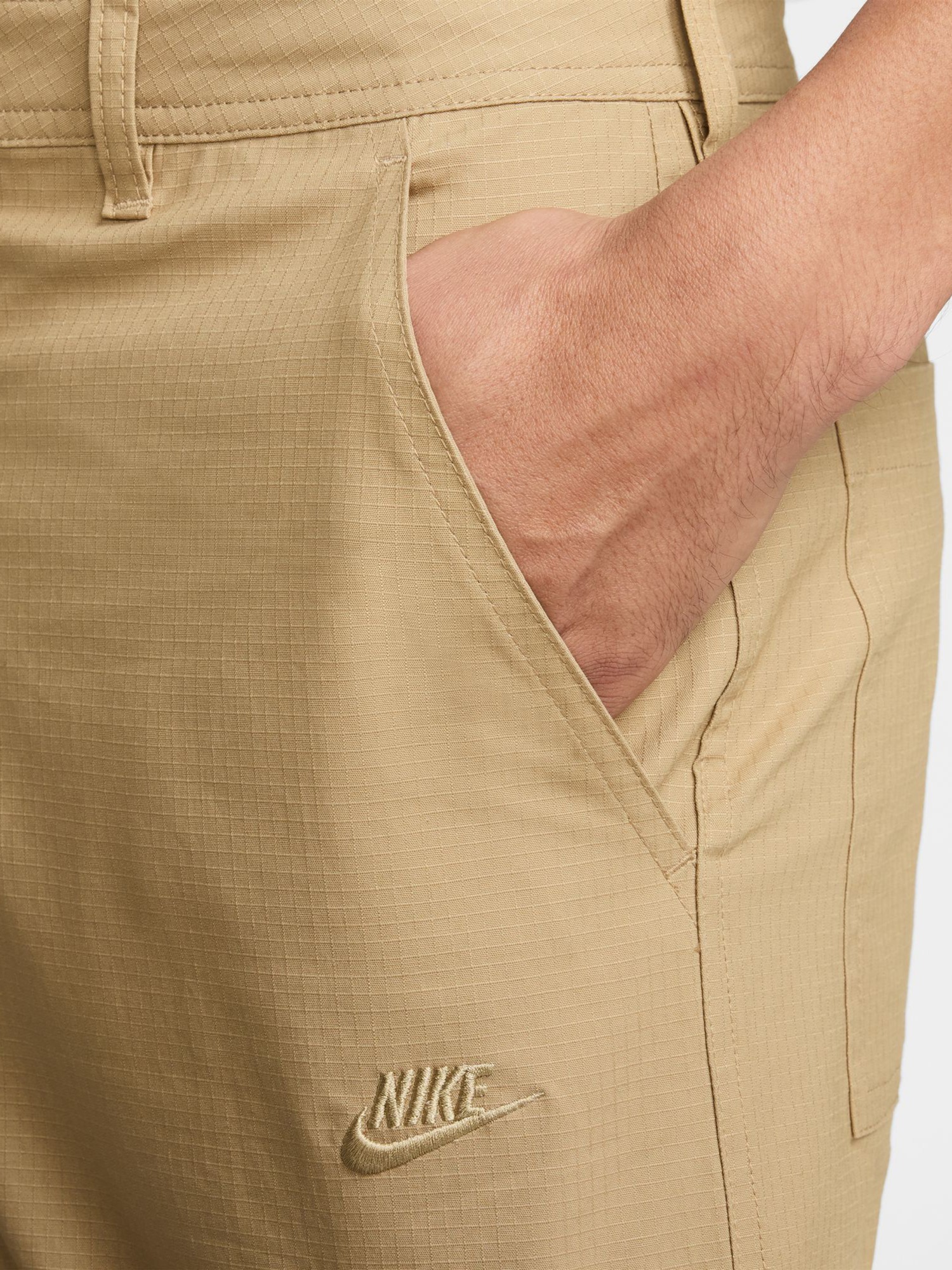 Штани чоловічі Nike M NK CLUB CARGO PANT бежеві FZ5765-297 изображение 4
