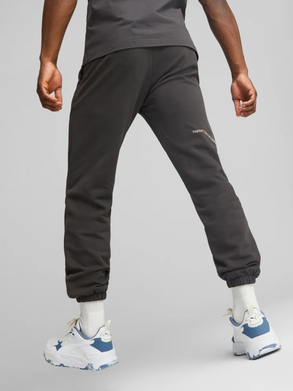 Штани чоловічі Puma ESS BETTER Sweatpants TR Flat чорні 67329475 — фото 3