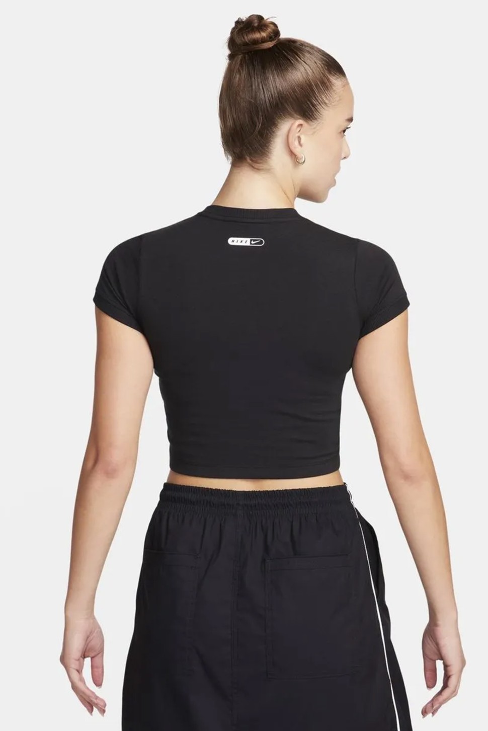 Футболка жіноча Nike W NSW TEE BBY SW чорна FV5310-010 — фото 3