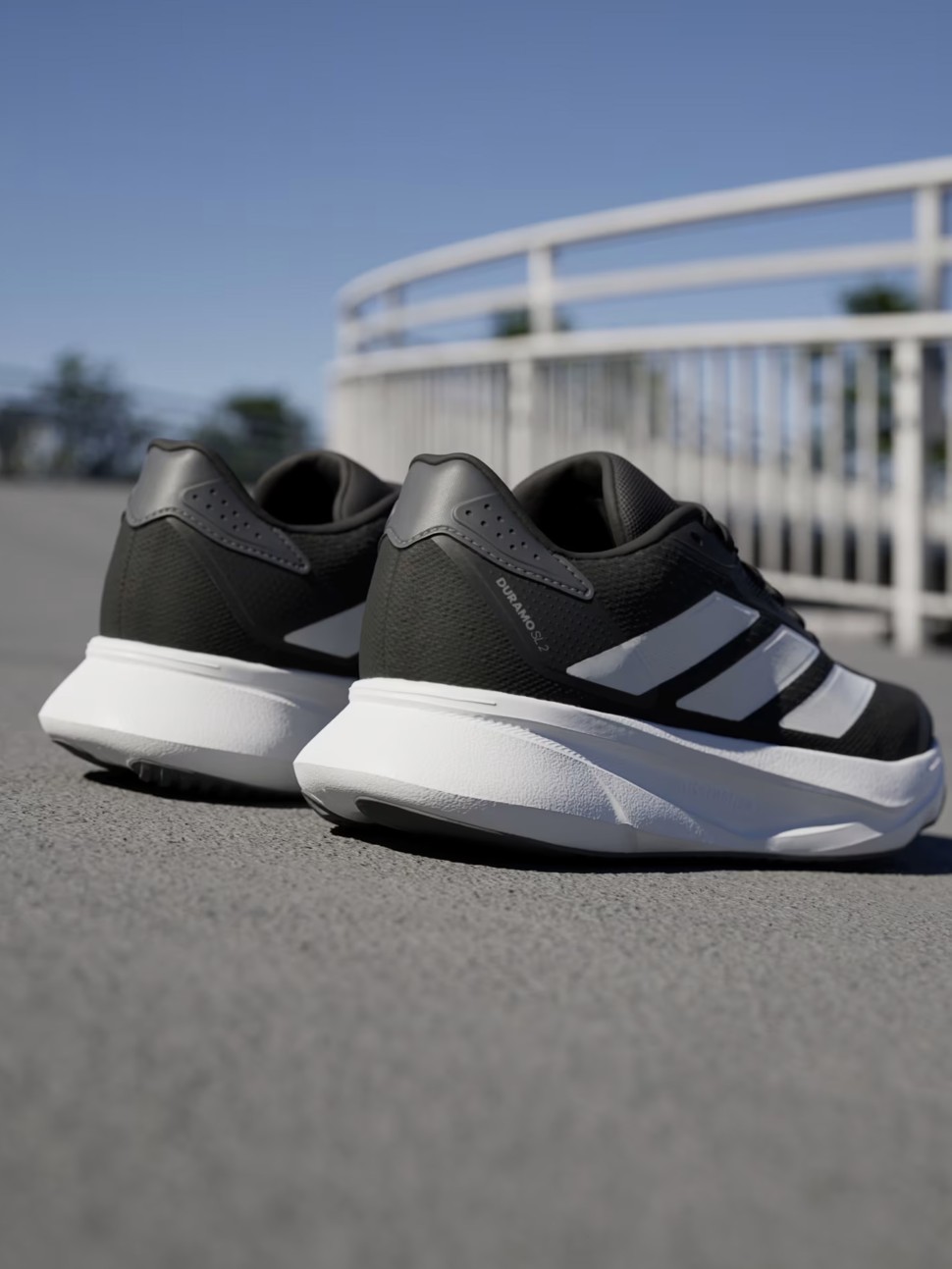 Кросівки жіночі Adidas DURAMO SL2 W чорні IH8225 — фото 4