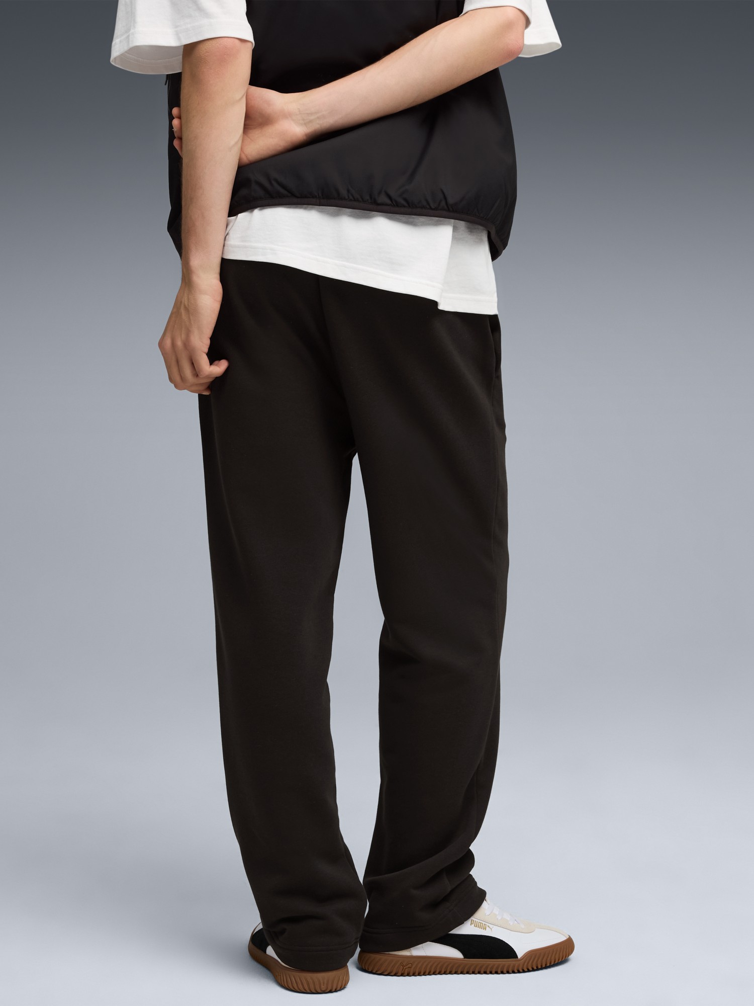 Штани чоловічі Puma CLASS Relaxed Pinnacle Pintuck Sweatpants TR чорні 63301701 изображение 3