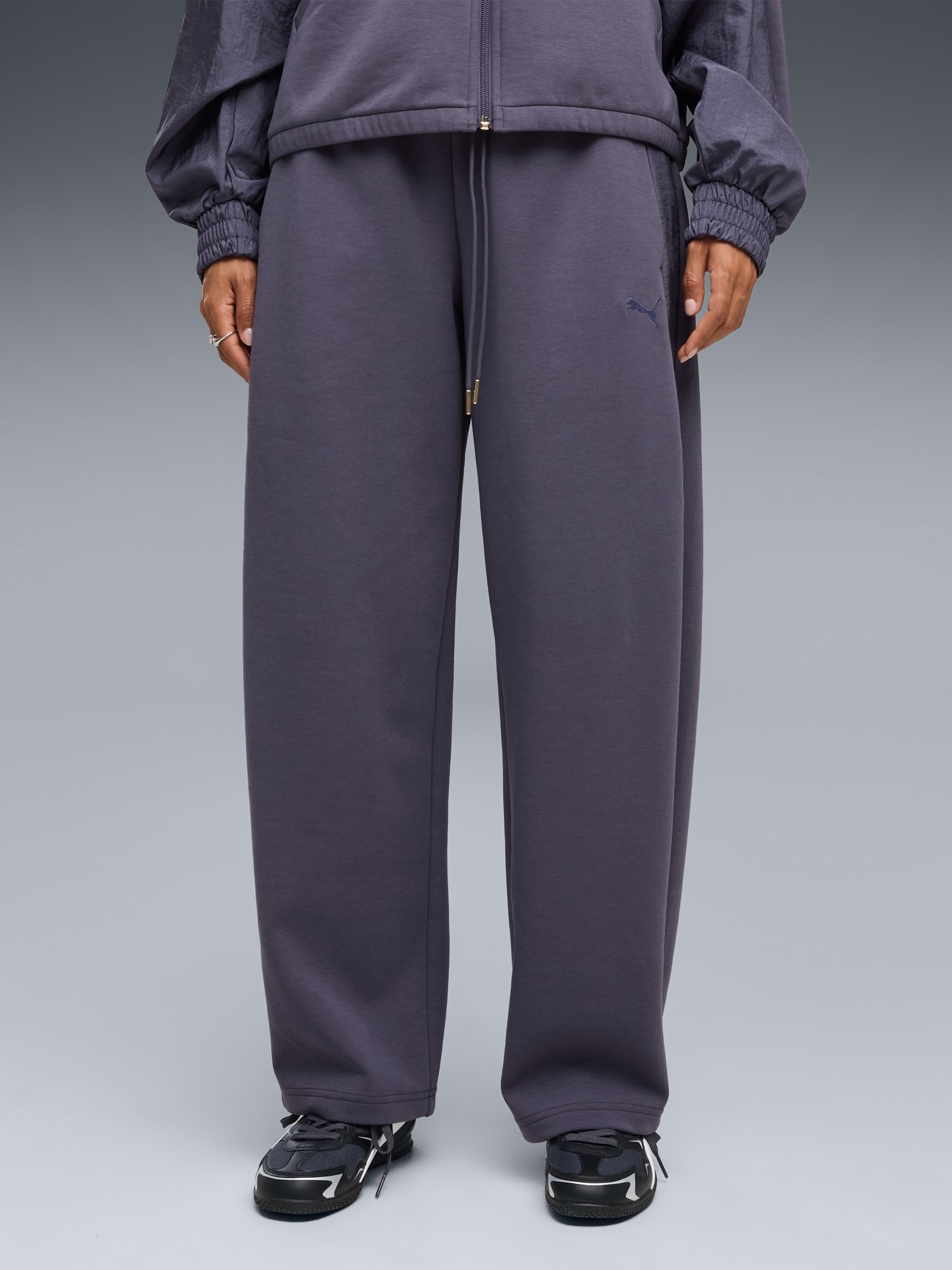 Брюки женские Puma HER Relaxed DK Barrel Leg Pants темно-синие 69402435 изображение 2