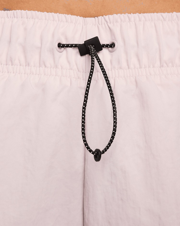 Шорты женские Nike W NSW ESSNTL WVN HR SHORT бежевые DM6247-019 изображение 4