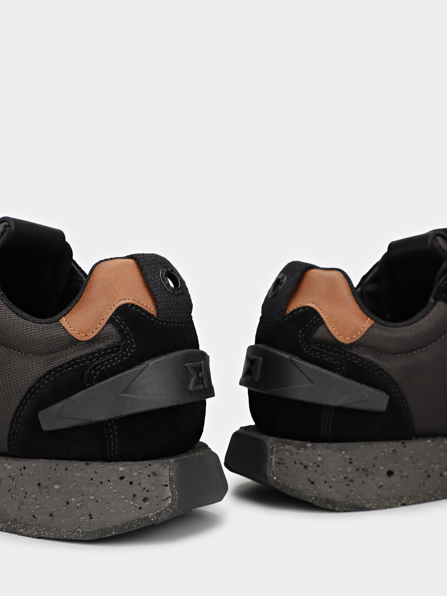 Кроссовки мужские Evoids Apador черные 872503-010 изображение 6