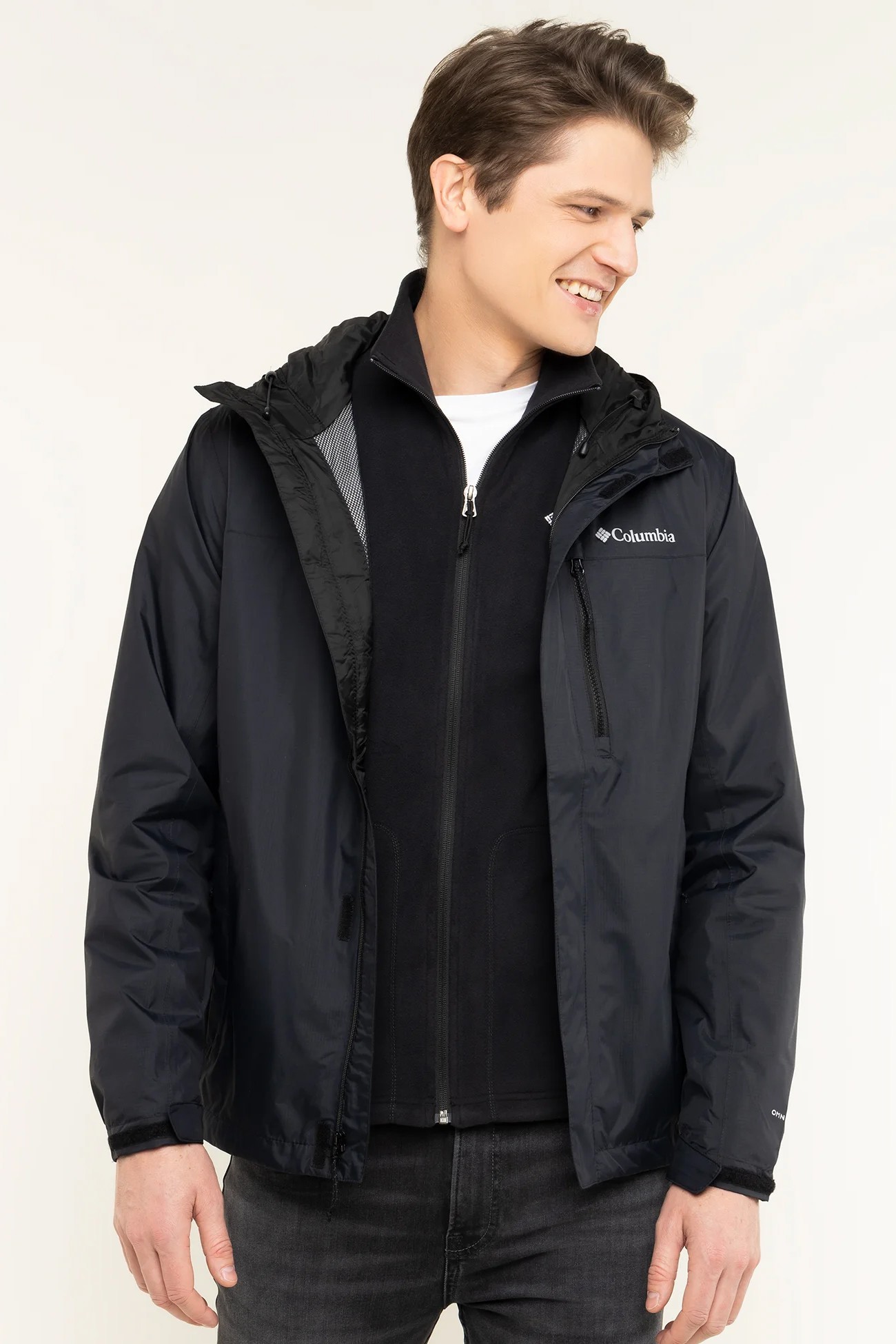 Ветровка мужская Columbia Pouring Adventure II черная 1760061-010 изображение 2