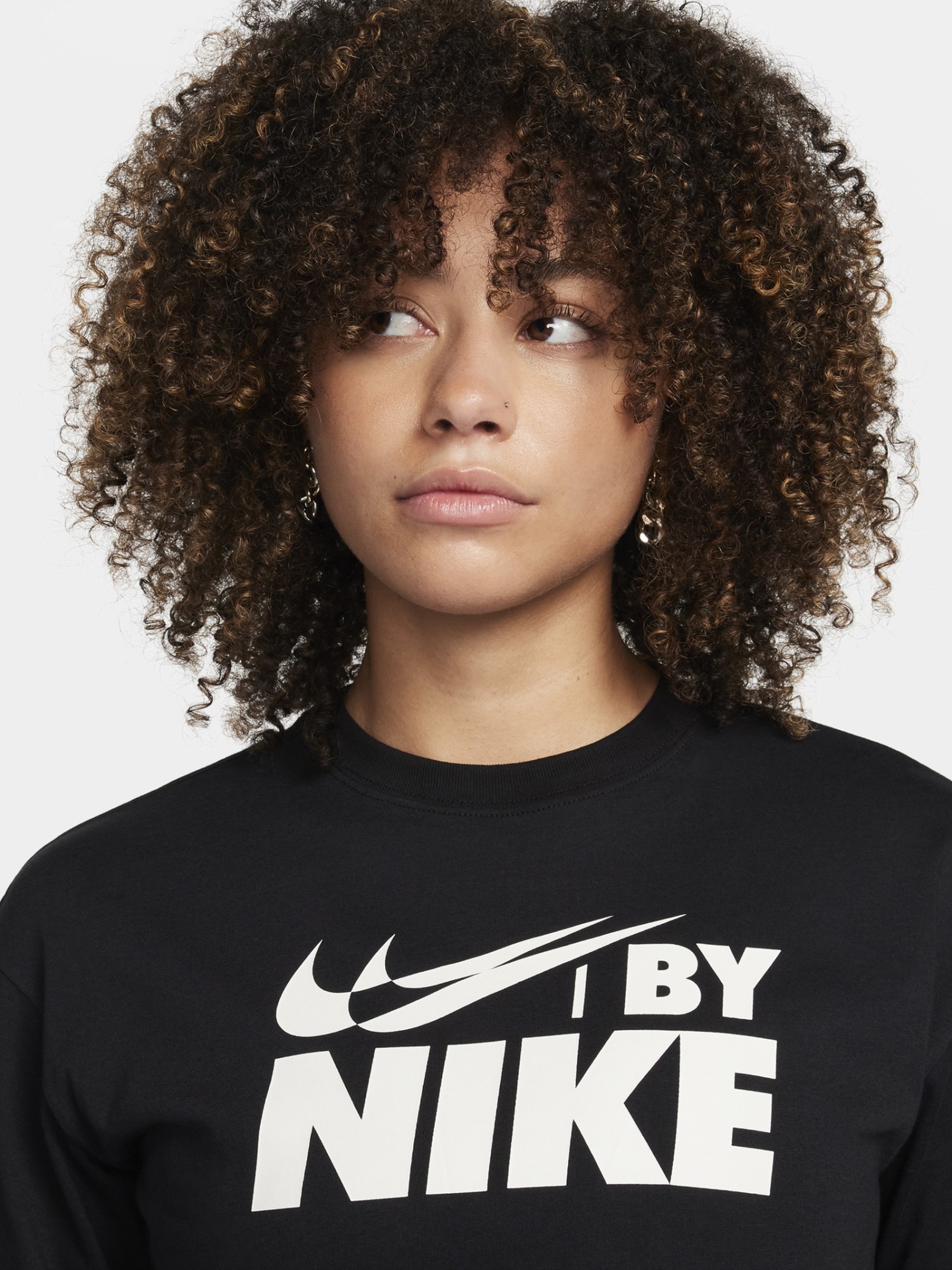 Футболка женская Nike W NSW CROP TEE GLS черная FZ4635-010 изображение 4