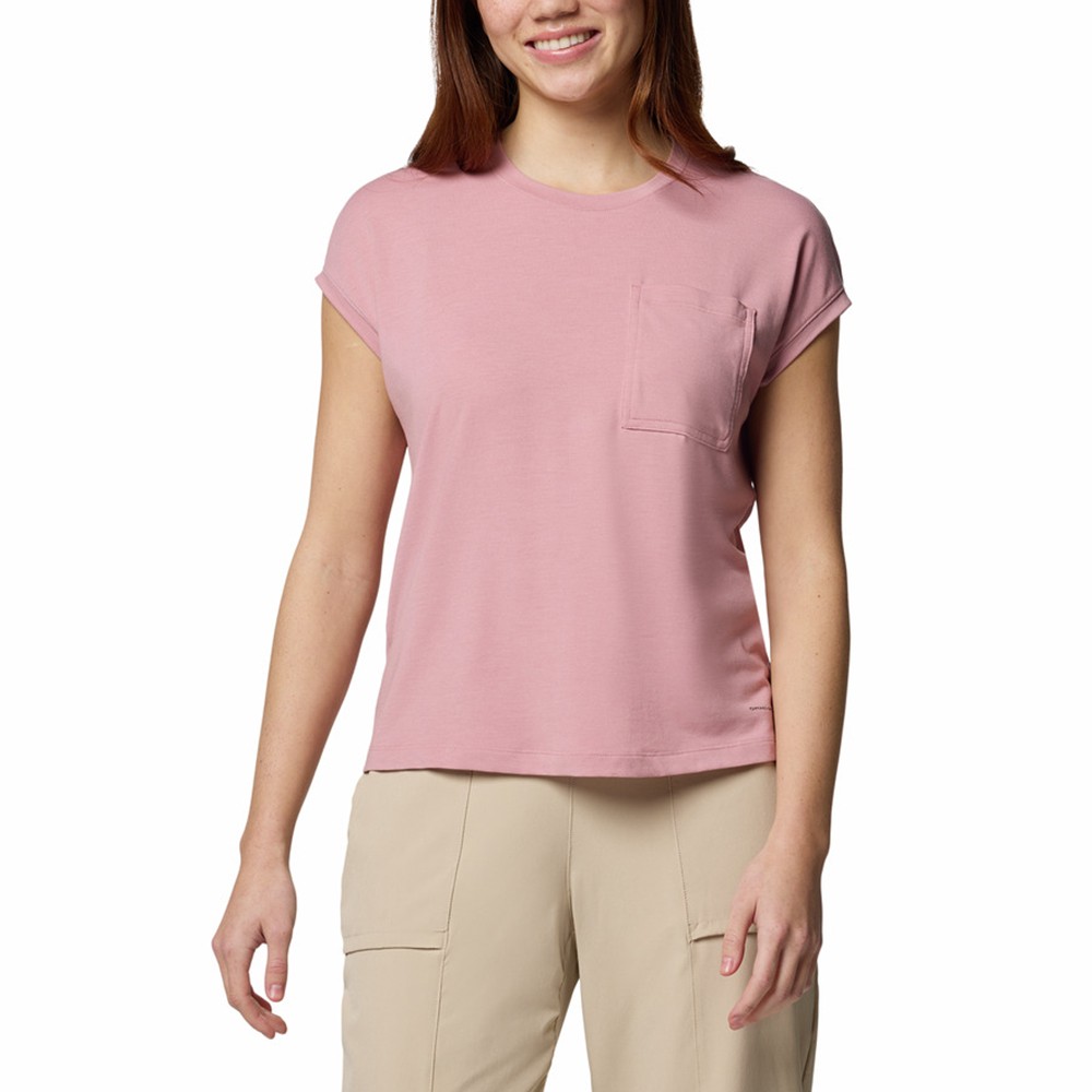 Футболка жiноча Columbia Boundless Trek™ Short Sleeve Tee рожева 2033481-659 изображение 1