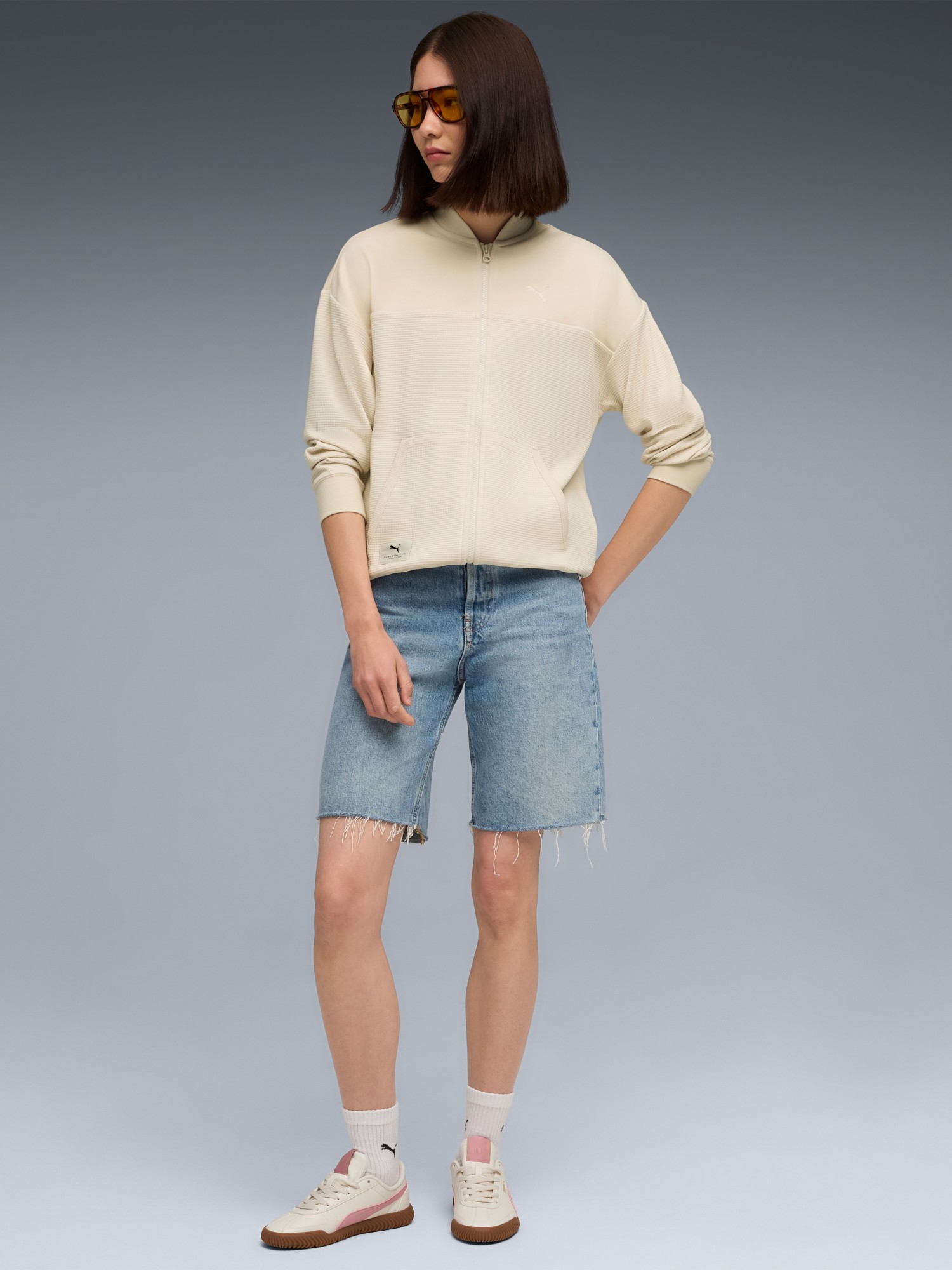 Толстовка женская Puma CLASS Relaxed Pinnacle Full-Zip Jacket TR молочная 68812887 изображение 4