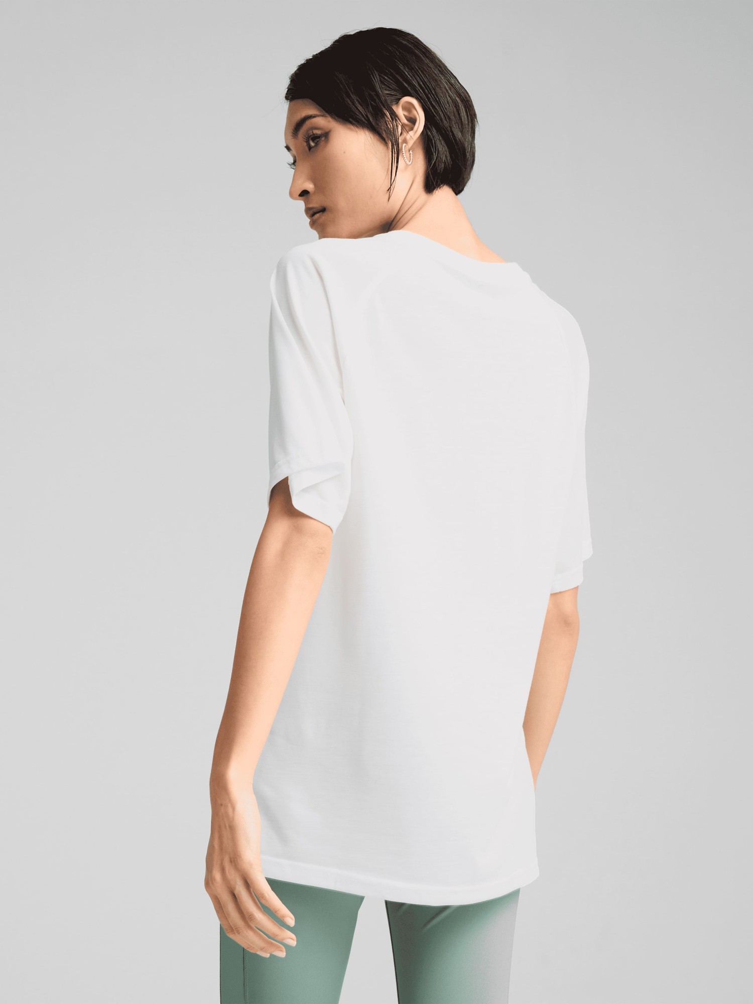 Футболка женская Puma EVOSTRIPE Relaxed Tee белая 68504802 изображение 3