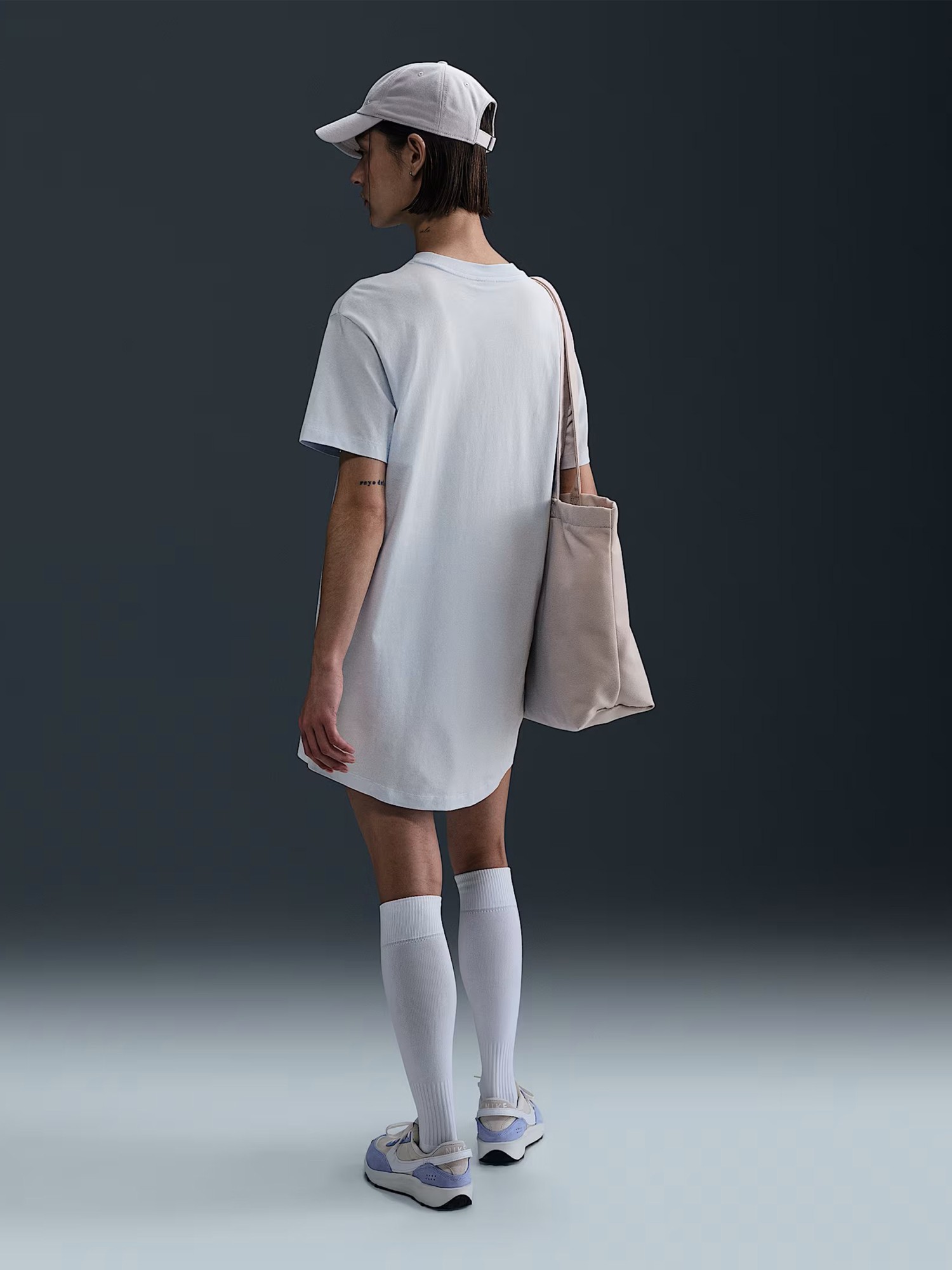 Сукня жіноча Nike W NSW ESSNTL SS DRESS TSHRT блакитна DV7882-423 изображение 5