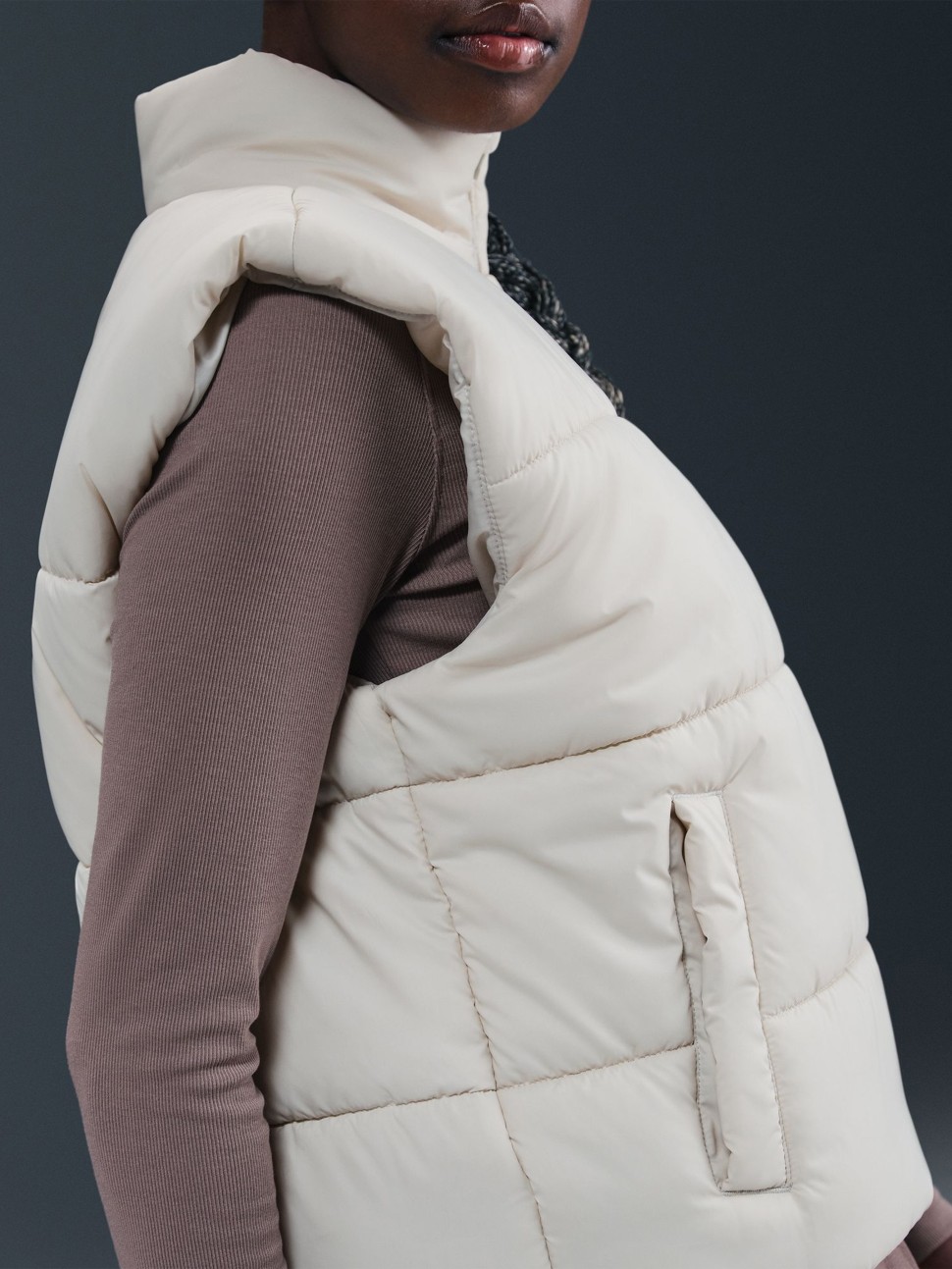 Жилет жіночий Nike W NSW TF SYNFL NK CLSC VEST кремовий FZ5922-072 — фото 3