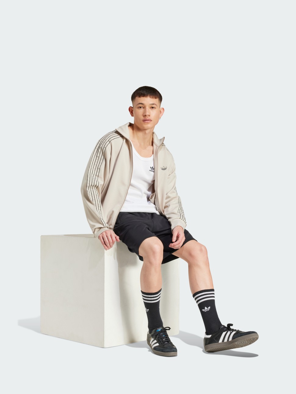 Шорти чоловічі Adidas ESS SHO чорні IY8520 — фото 6