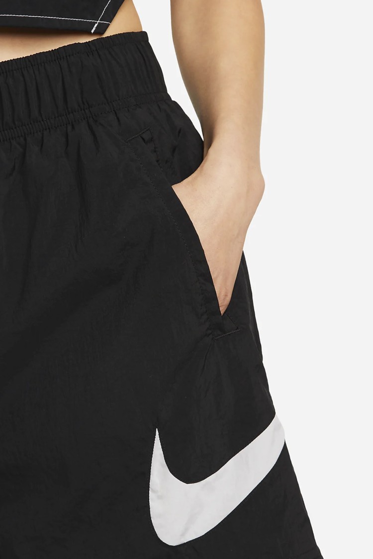 Шорти жіночі Nike W Nsw Essntl Wvn Hr Short Hbr чорні DM6739-010 изображение 3