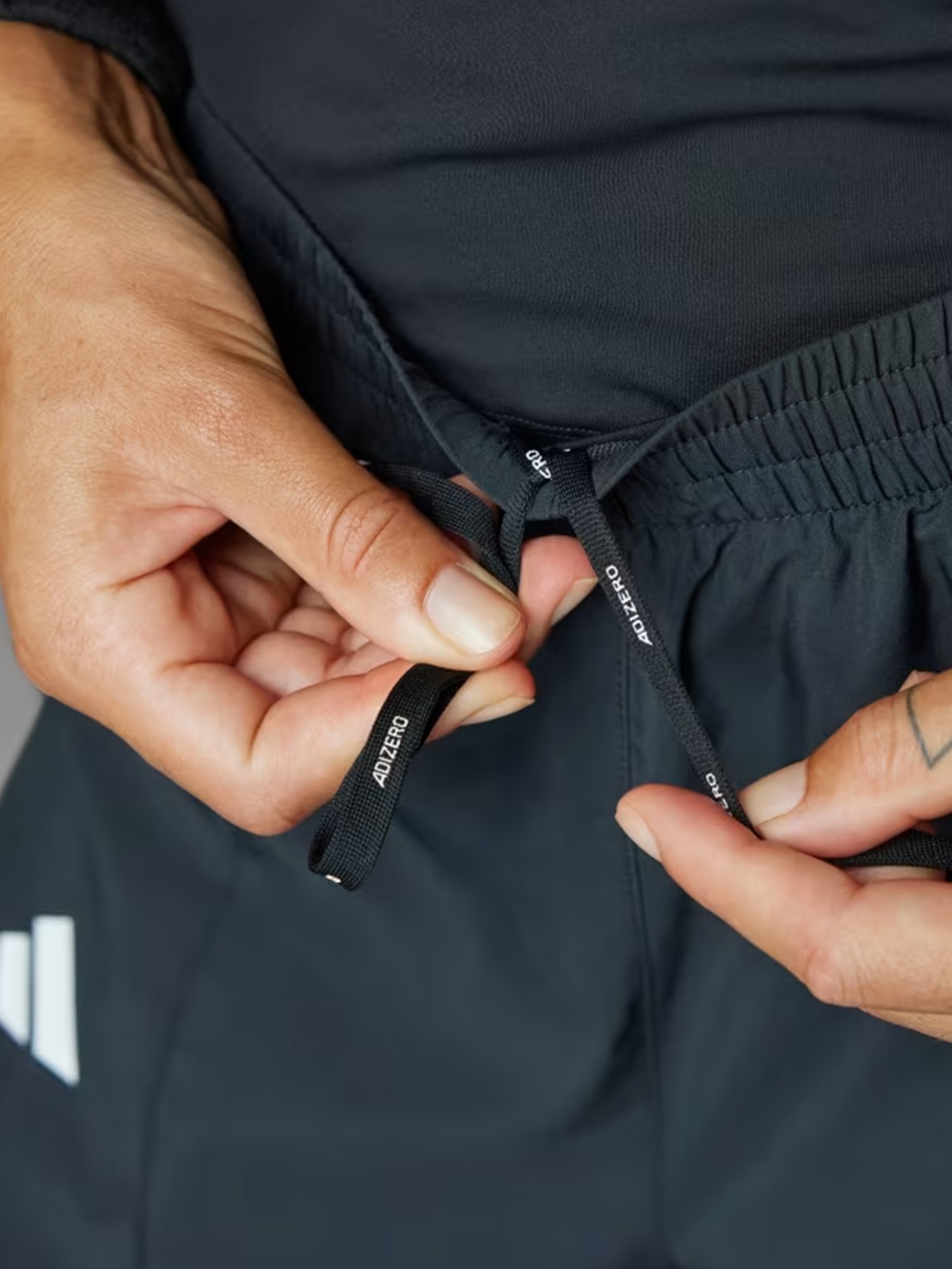 Шорты женские Adidas ADIZERO E SHORT черные IN8707 изображение 8