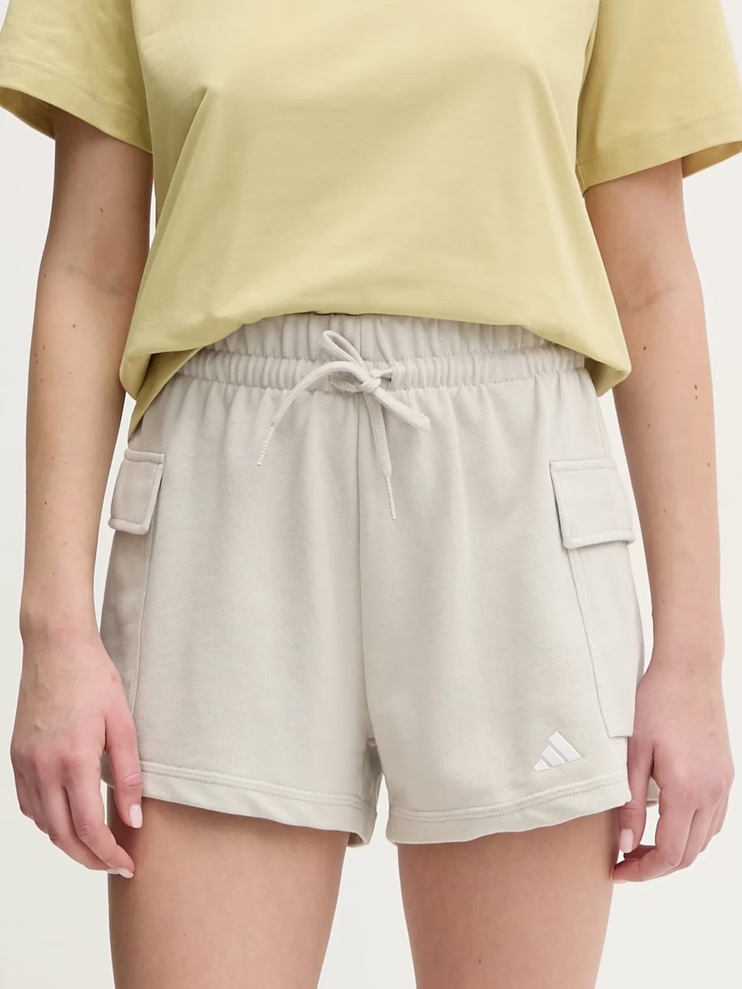Шорты женские Adidas W SL FT SHO молочные JC5699 изображение 2