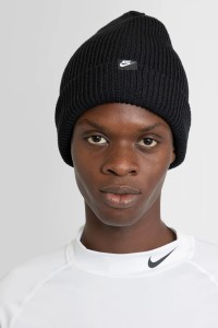 Шапка   Nike U NK PEAK BEANIE SC FUT L чорна FB6526-010 изображение 4