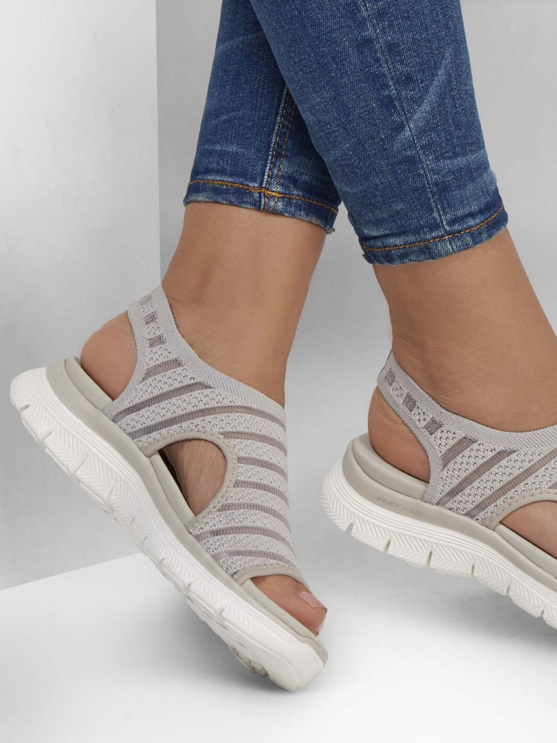 Сандалі жіночі Skechers Flex Appeal 4.0 сірі 119479 STN изображение 7