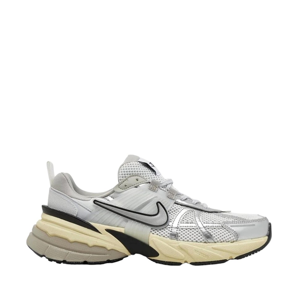 Кросівки жіночі Nike W NIKE V2K RUN сірі FD0736-100 — фото 1