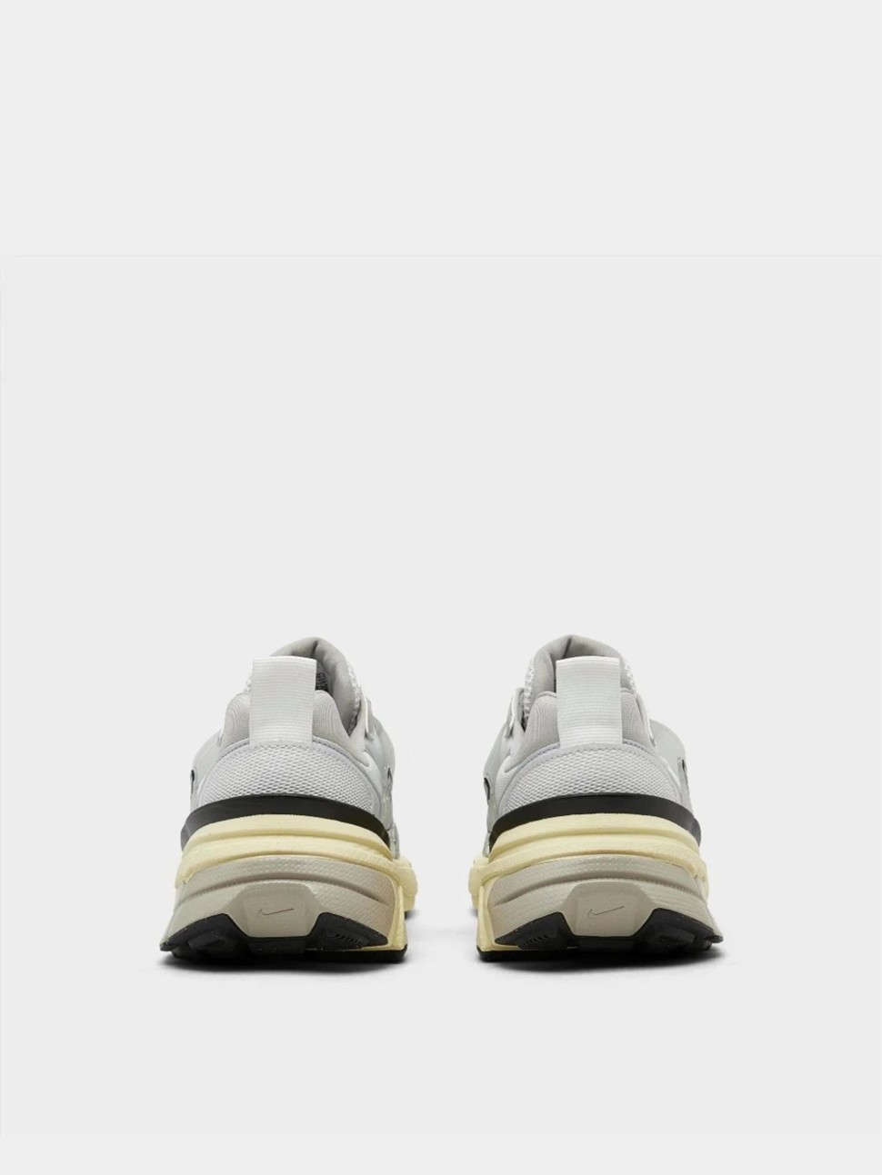 Кросівки жіночі Nike W NIKE V2K RUN сірі FD0736-100 — фото 6