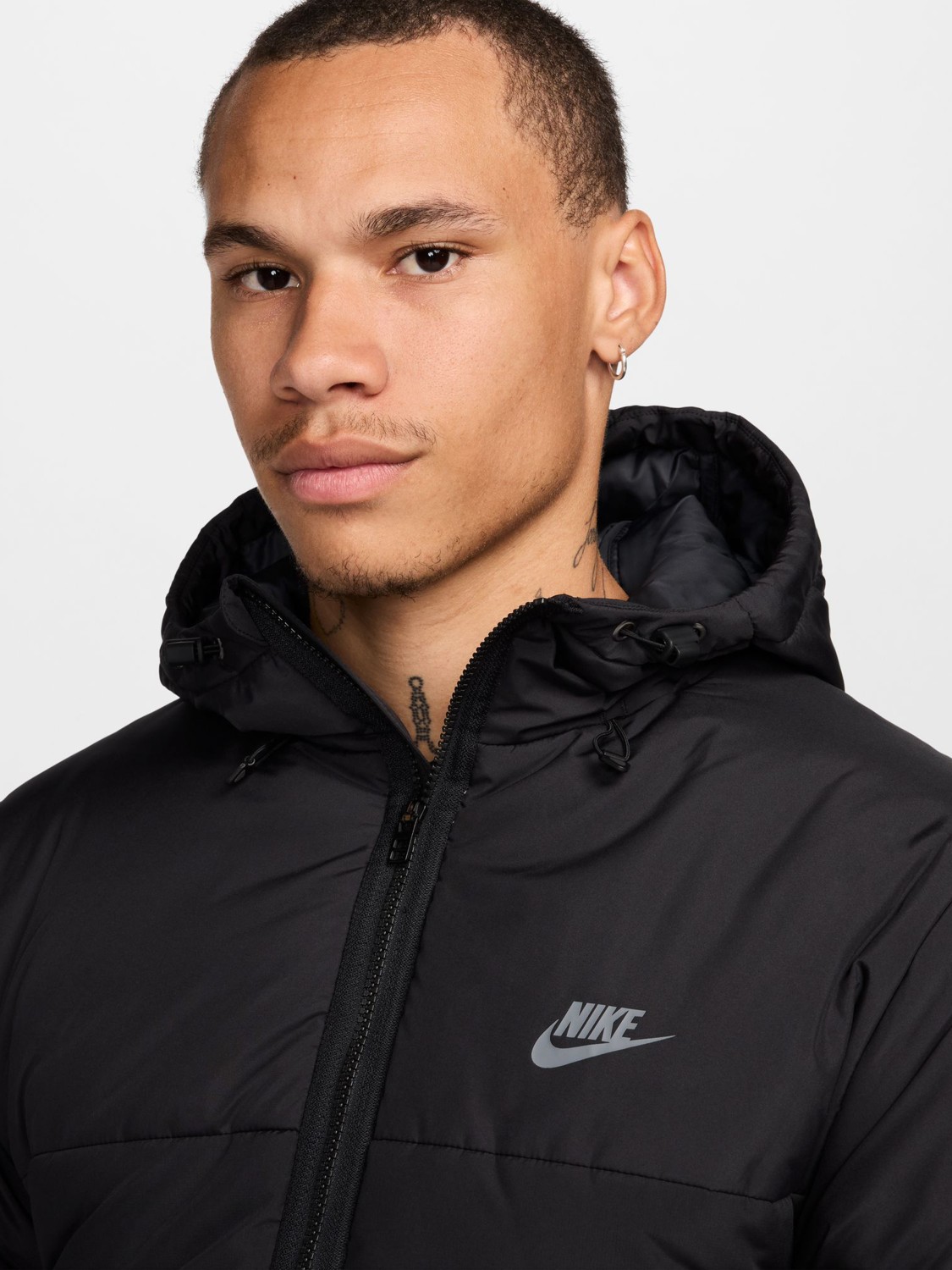 Куртка чоловіча Nike M NSW OW SYN FILL JKT чорна HF6825-010 изображение 4