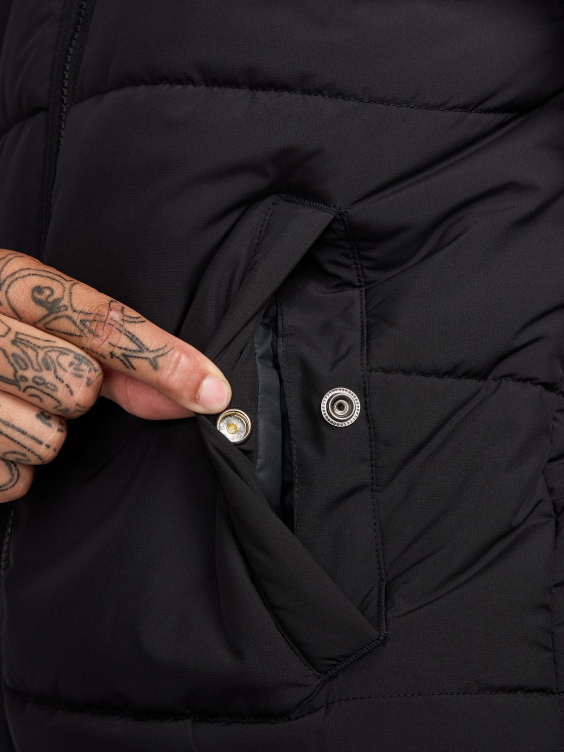 Куртка чоловіча Nike M NSW OW SYN FILL JKT чорна HF6825-010 изображение 8