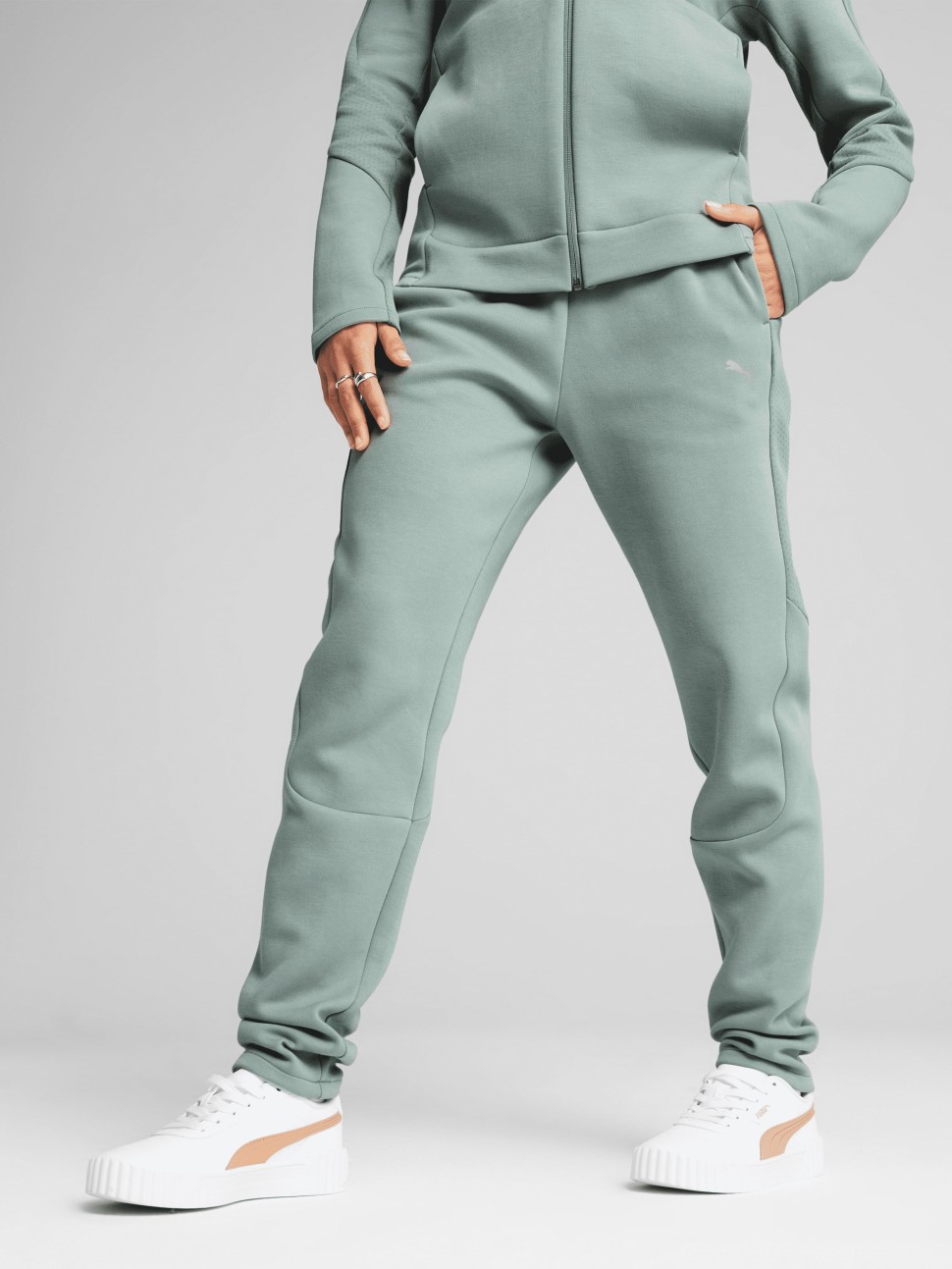 Штани жіночі Puma EVOSTRIPE Sweatpants зелені 68505130 — фото 3