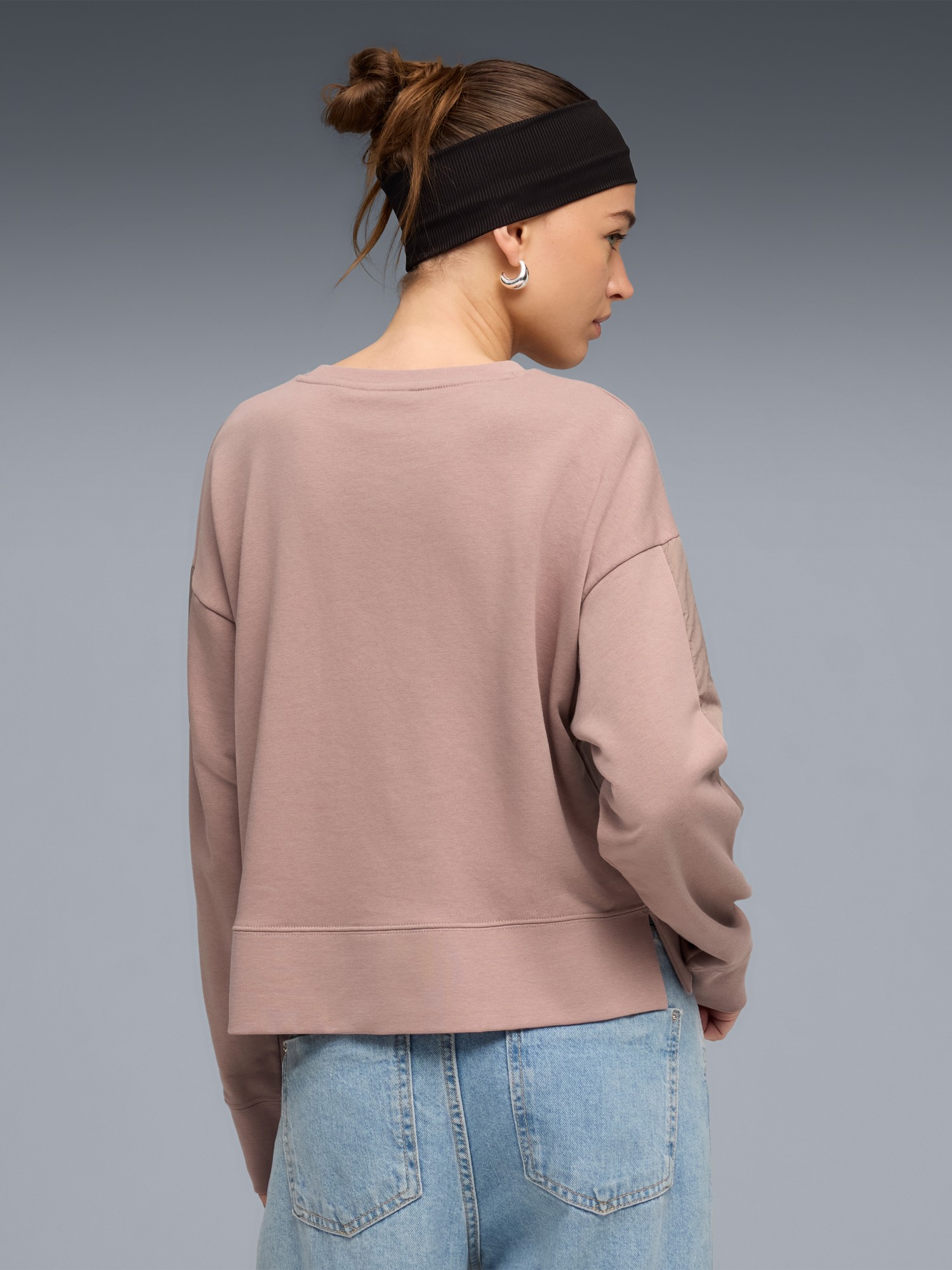 Толстовка женская Puma HER Relaxed Crew TR мокко 69188588 изображение 3